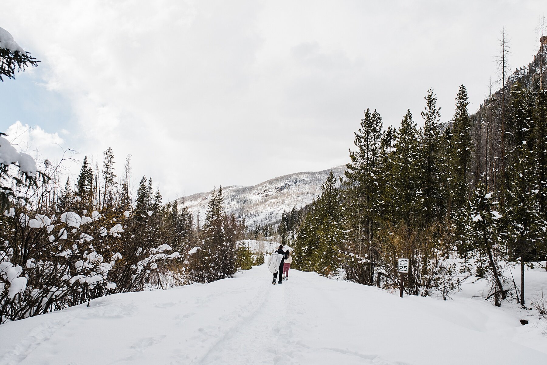 Colorado Winter Hiking Elopement | Colorado Elopement Photograph