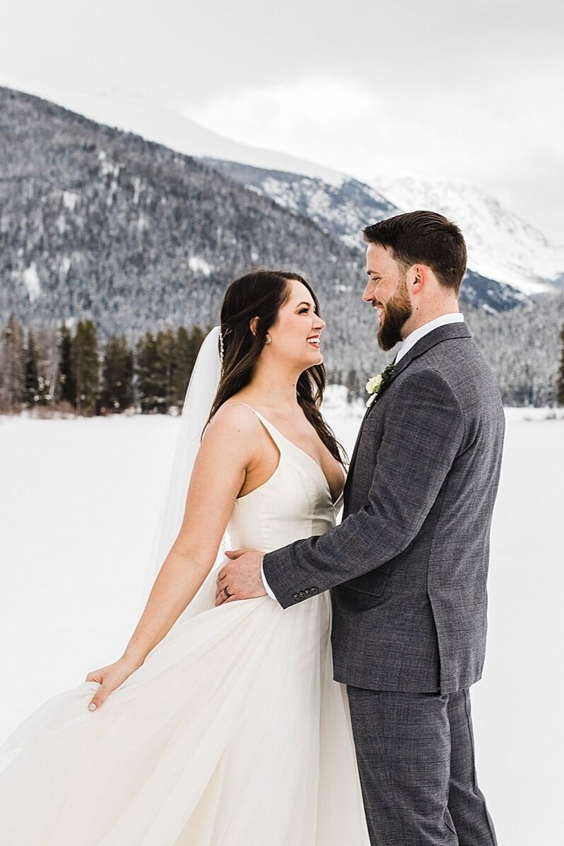 Colorado Winter Hiking Elopement | Colorado Elopement Photograph