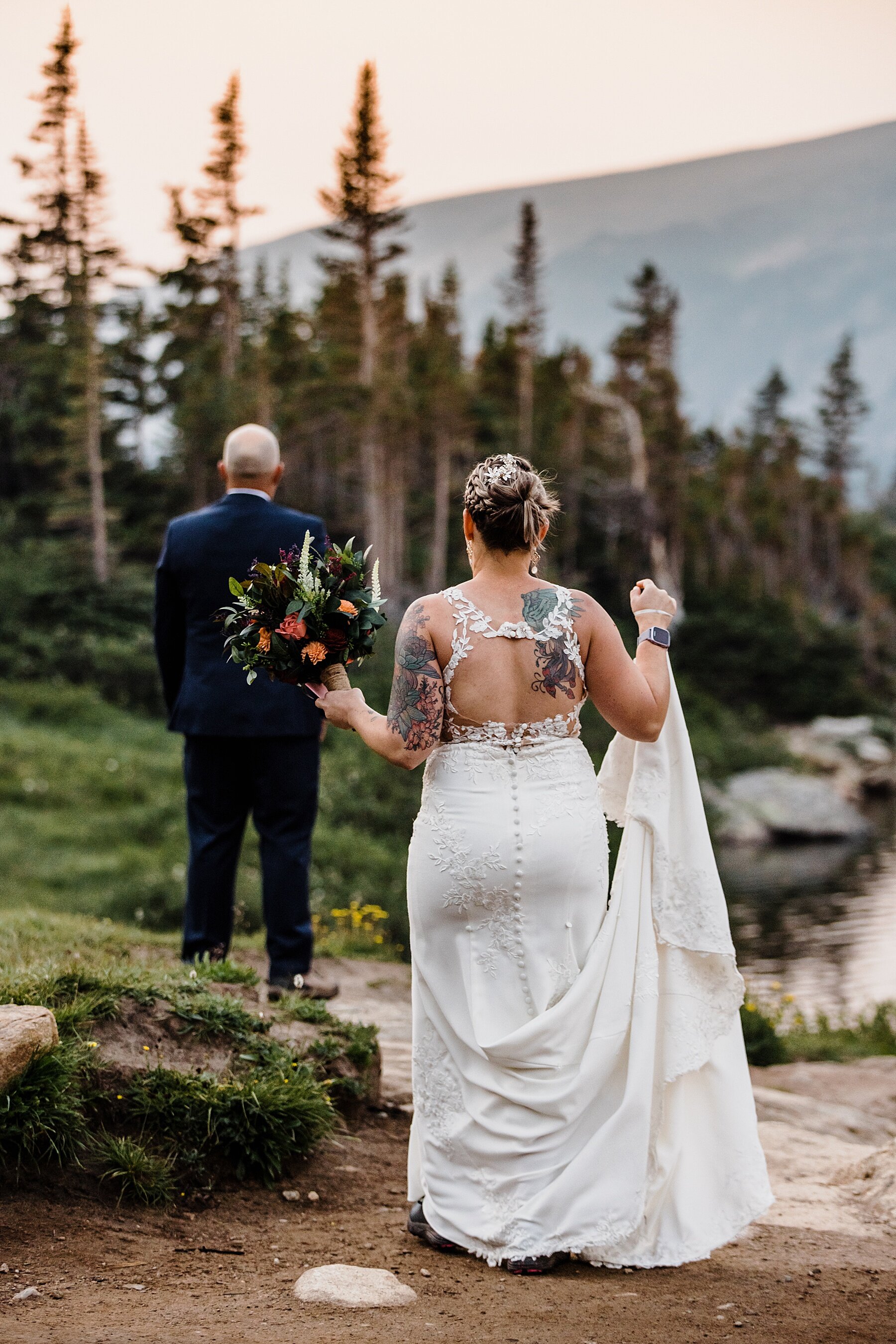 Colorado-Hiking-Elopement-at-Lake-Isabelle_0005.jpg