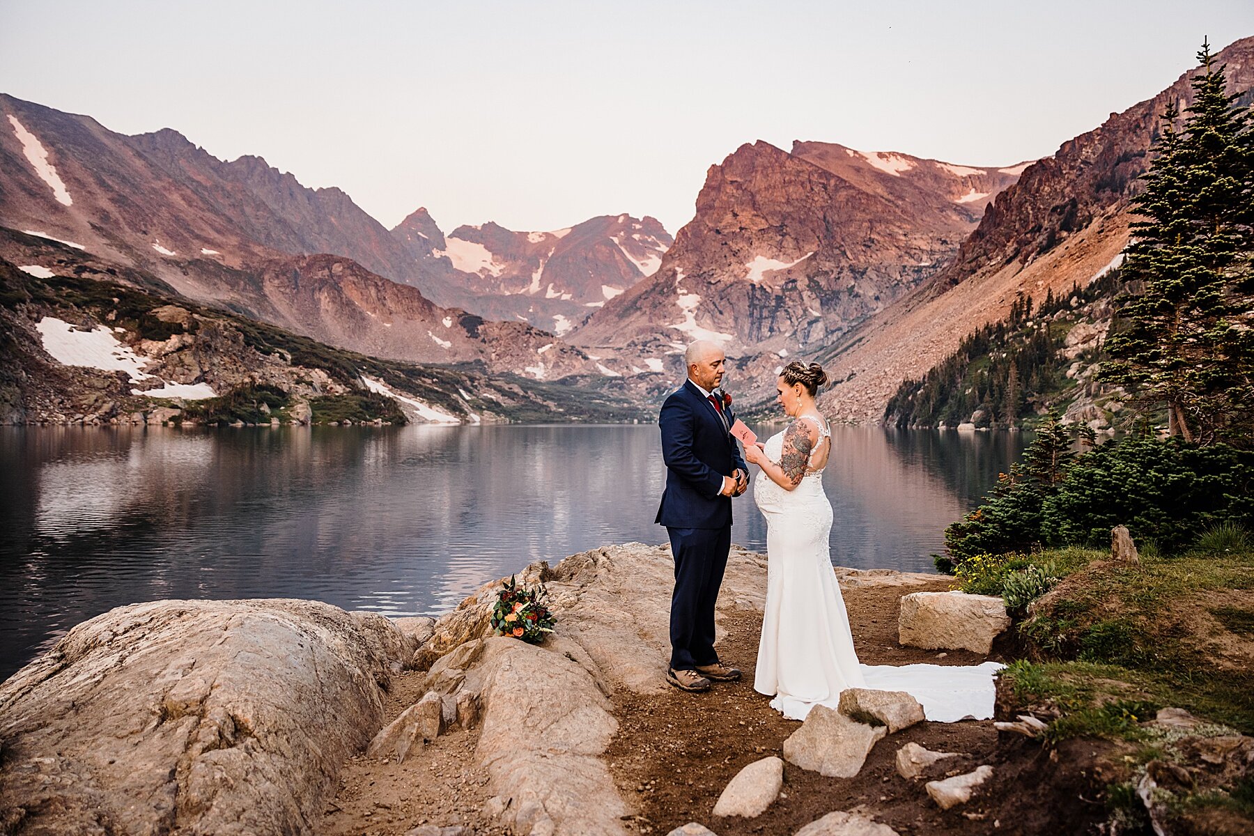 Colorado-Hiking-Elopement-at-Lake-Isabelle_0013.jpg