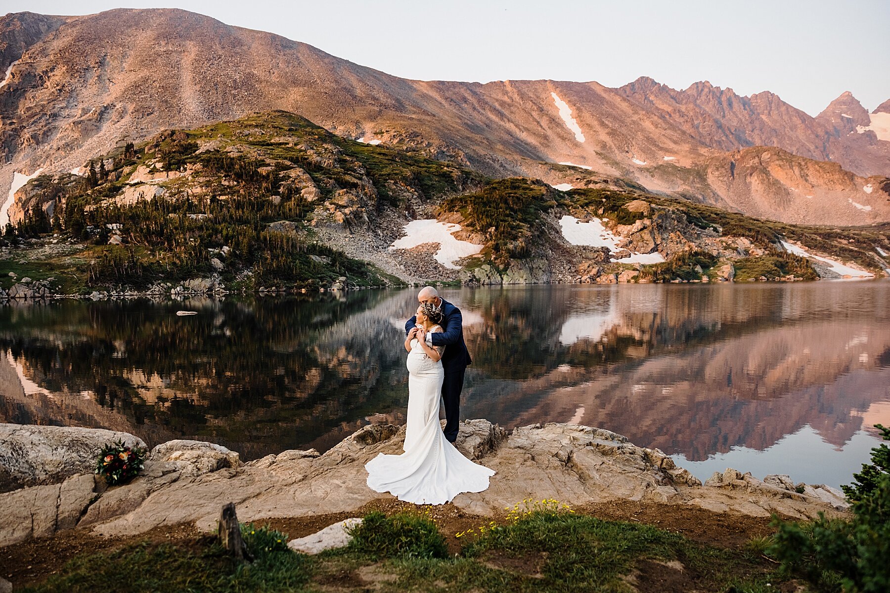 Colorado-Hiking-Elopement-at-Lake-Isabelle_0022.jpg