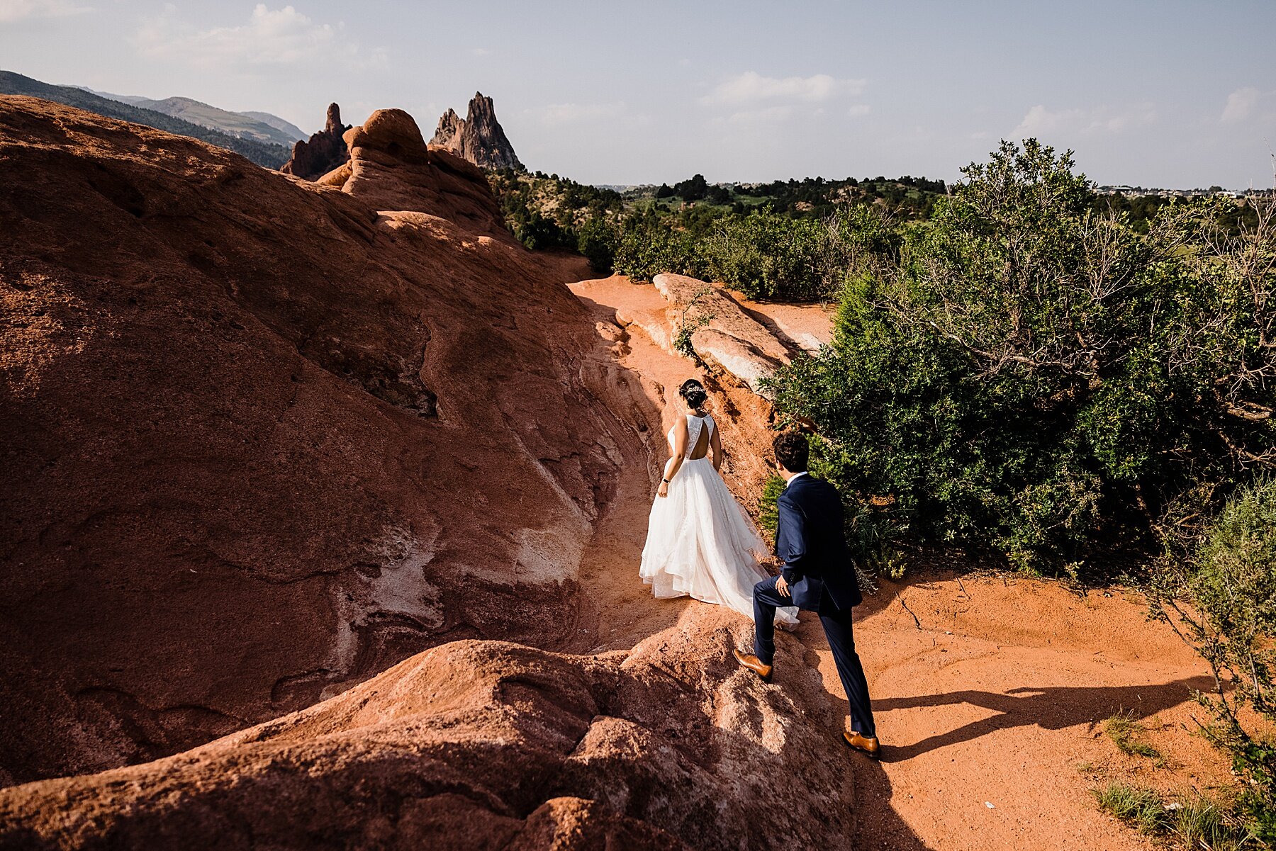 Garden-of-the-Gods-Elopement-in-Colorado_0047.jpg