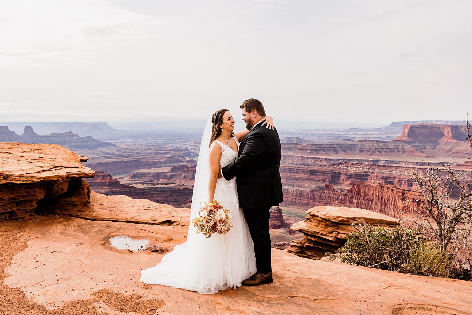 Moab-Elopement-at-Arches-National-Park-and-Dead-Horse-Point-State-Park_0041.jpg