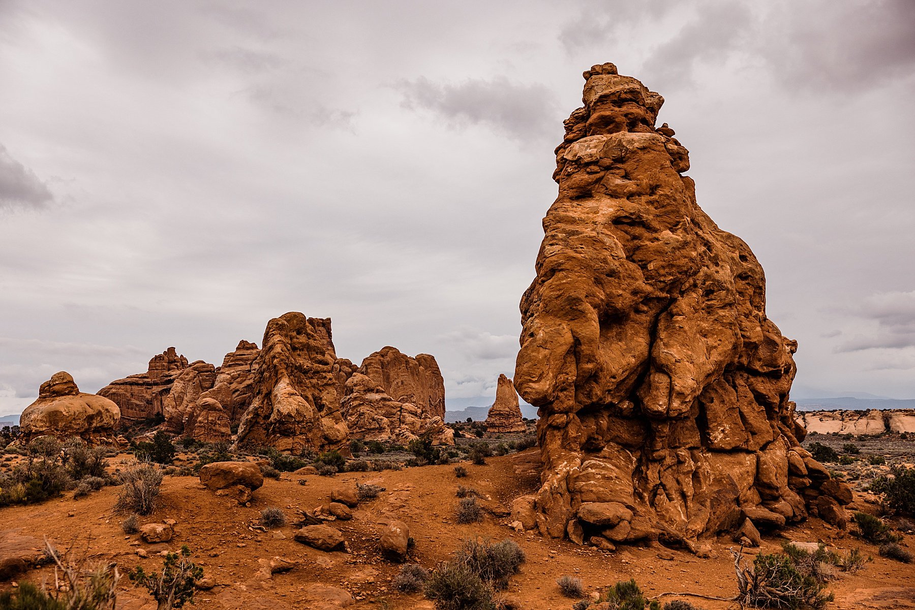 Moab-Elopement-at-Arches-National-Park-and-Dead-Horse-Point-State-Park_0065.jpg