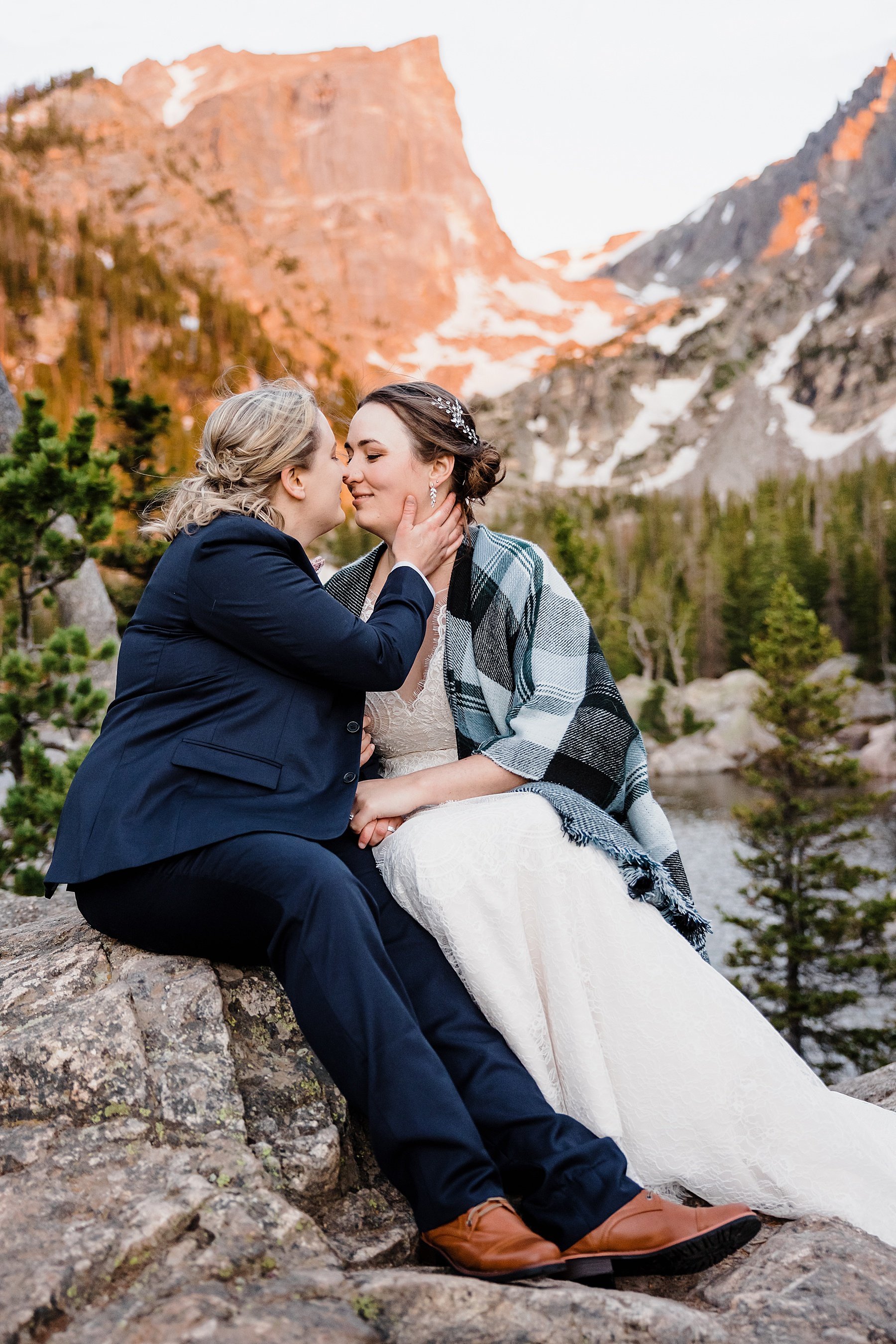 LGBTQ-Rocky-Mountain-National-Park-Elopement-in-Colorado_0016.jpg