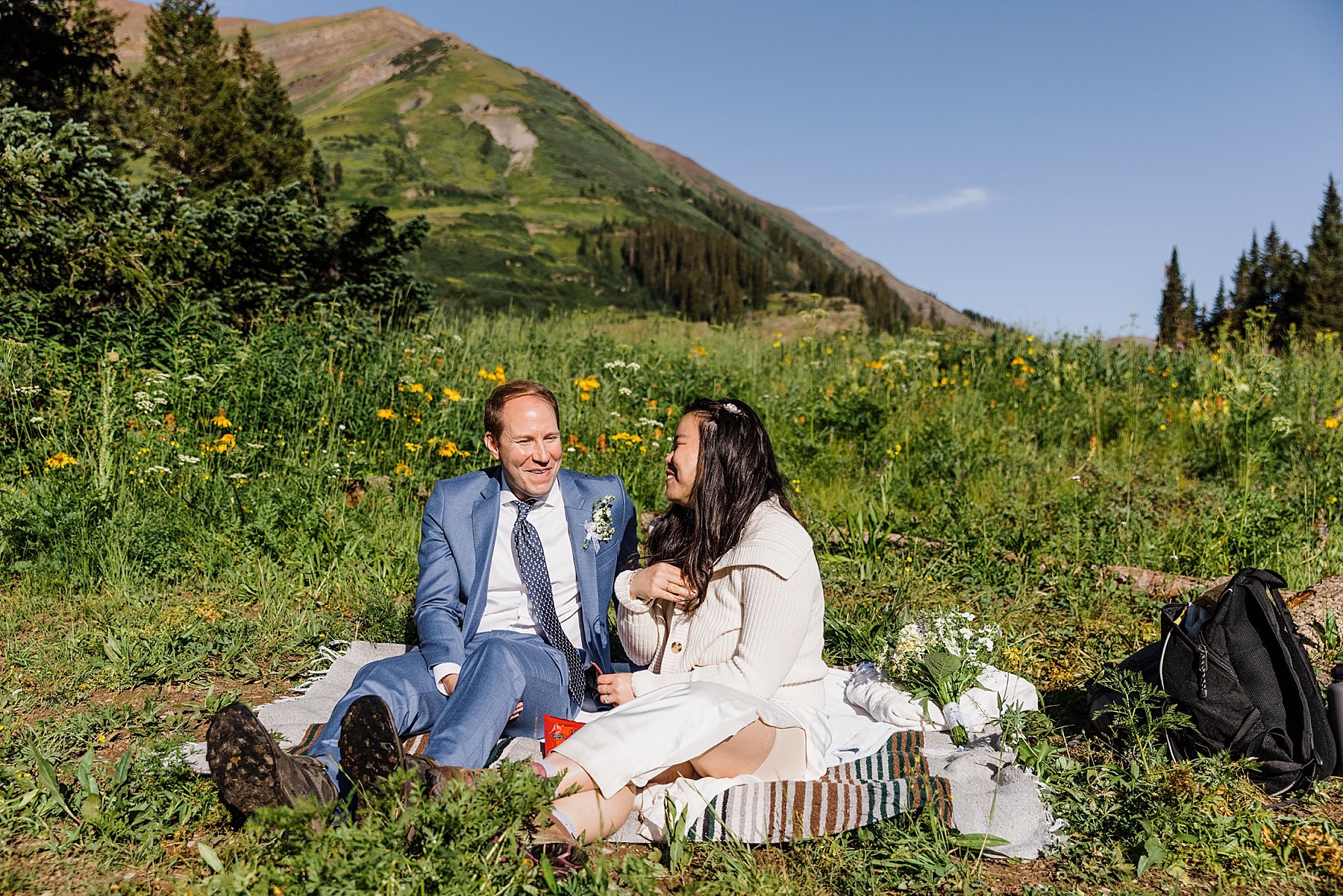 Wildflower-Elopement-in-Crested-Butte-Colorado_0028.jpg