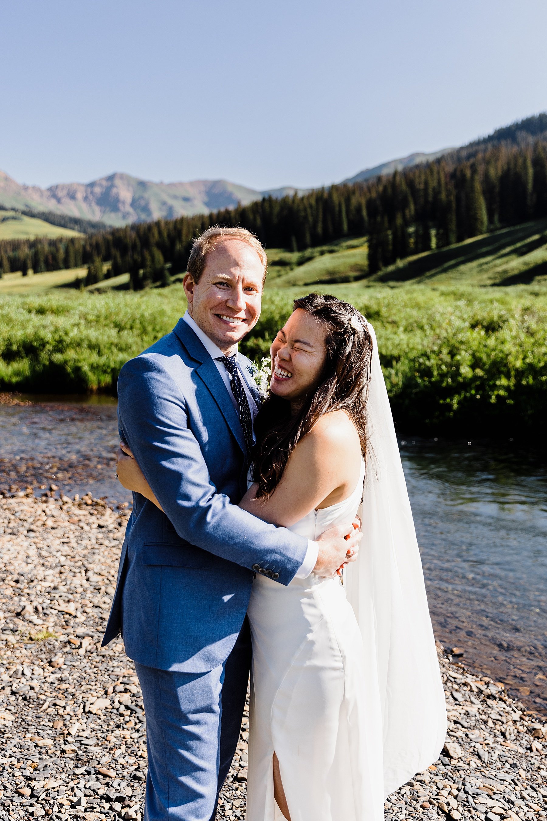 Wildflower-Elopement-in-Crested-Butte-Colorado_0034.jpg