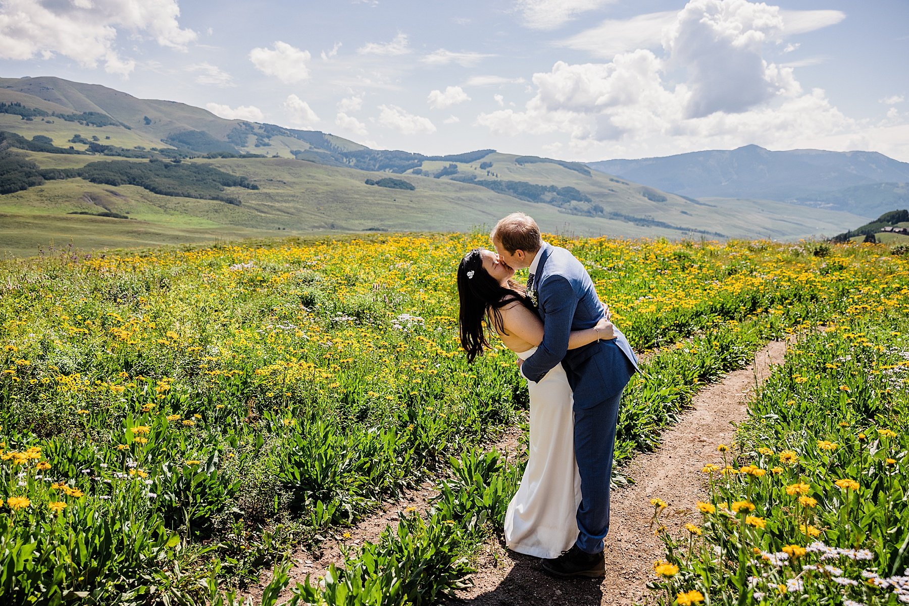 Wildflower-Elopement-in-Crested-Butte-Colorado_0052.jpg