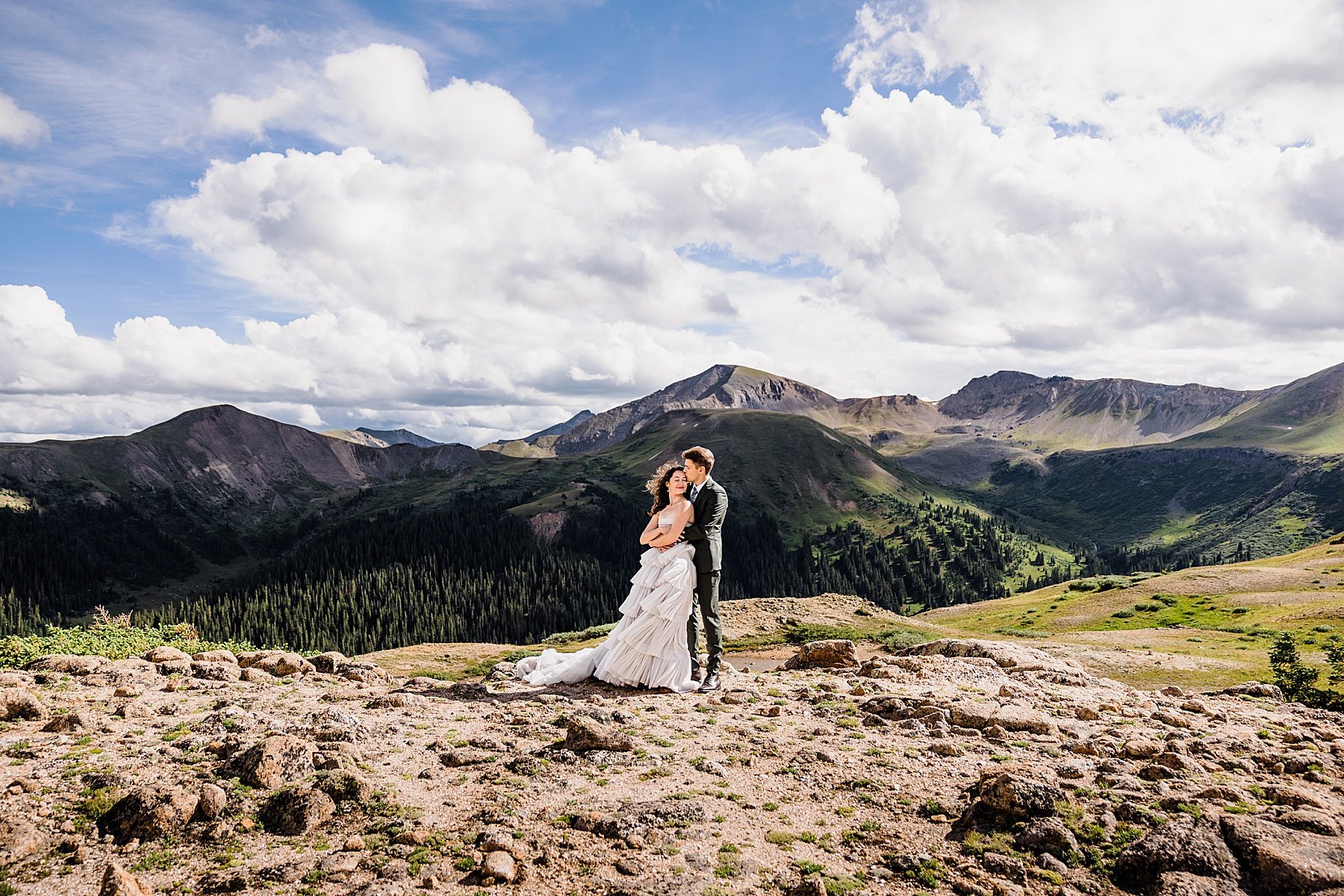 Maroon-Bells-Amphitheater-Elopement-in-Colorado_0084.jpg