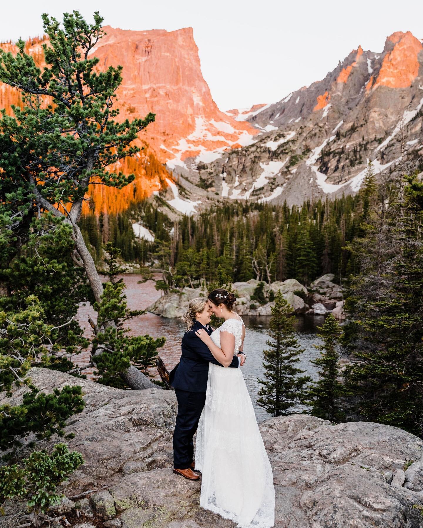 ✨Elopement Tip - How to Avoid Crowds✨

Often, our couples tell us that they dream of eloping in a beautiful location with no one around. And we have to be honest, as more and more people fall in love with the outdoors, this is getting more and more d