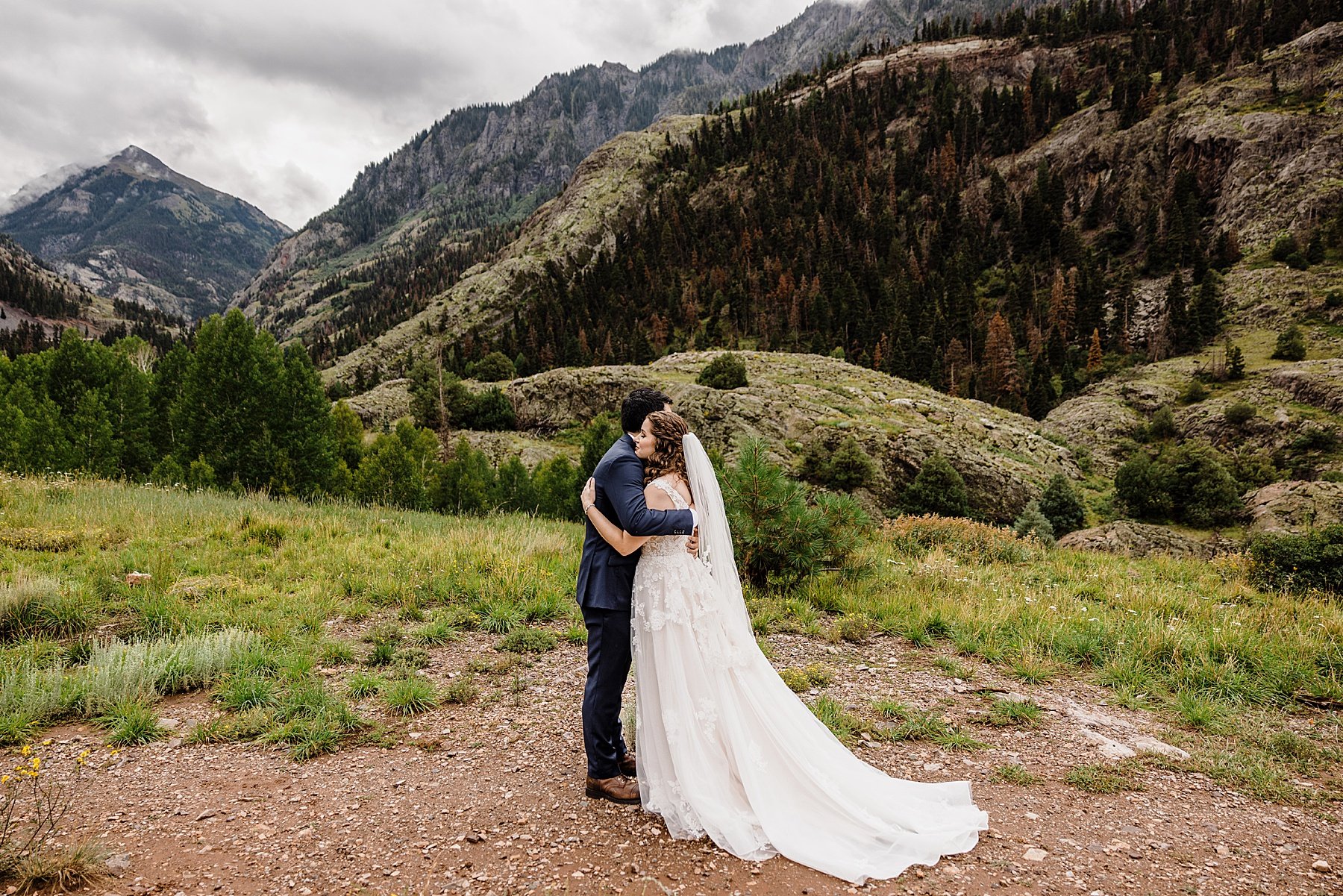 Jeep-Elopement-in-Ouray-Colorado_0007.jpg