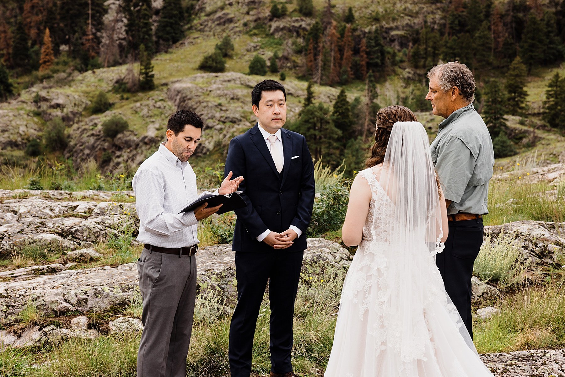 Jeep-Elopement-in-Ouray-Colorado_0011.jpg