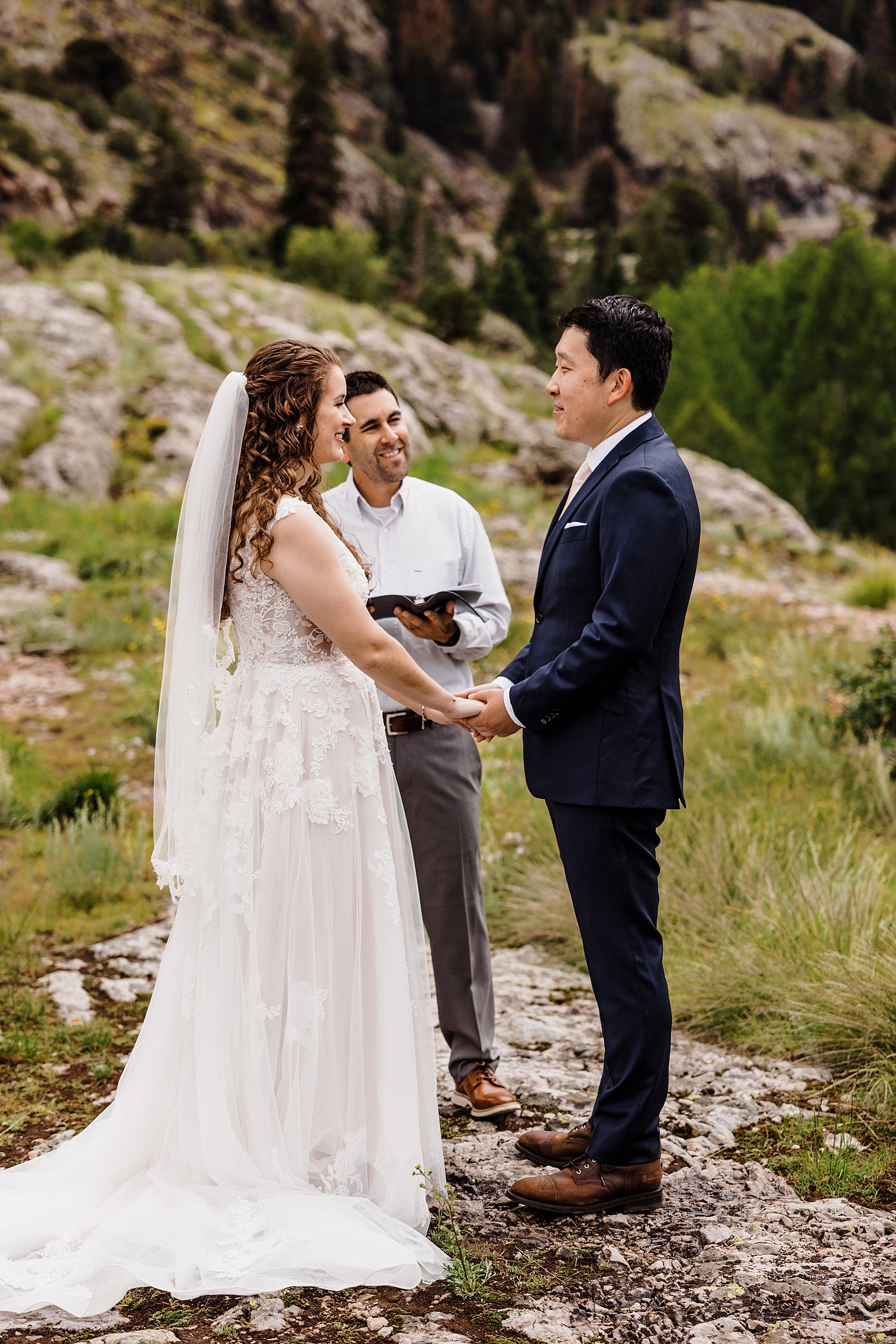 Jeep-Elopement-in-Ouray-Colorado_0016.jpg