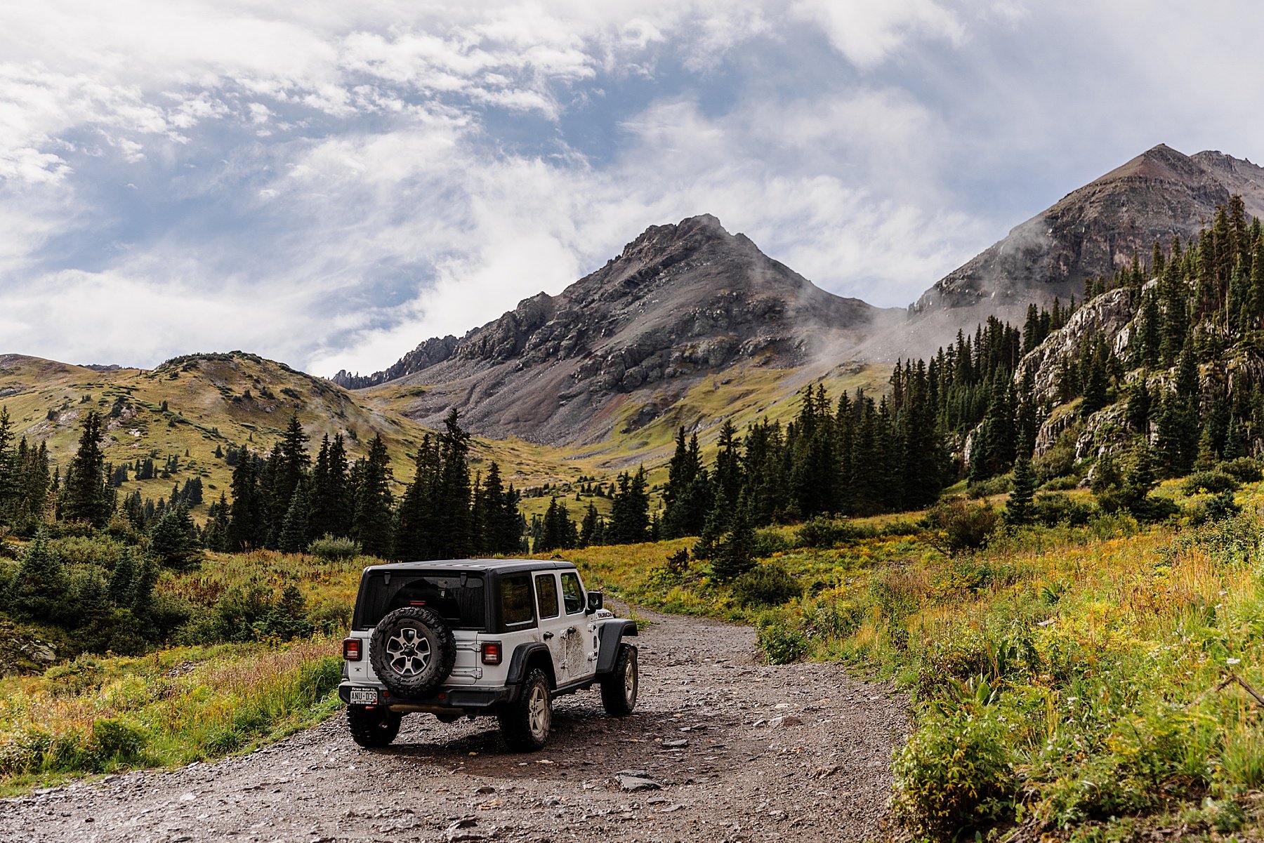 Jeep-Elopement-in-Ouray-Colorado_0028.jpg
