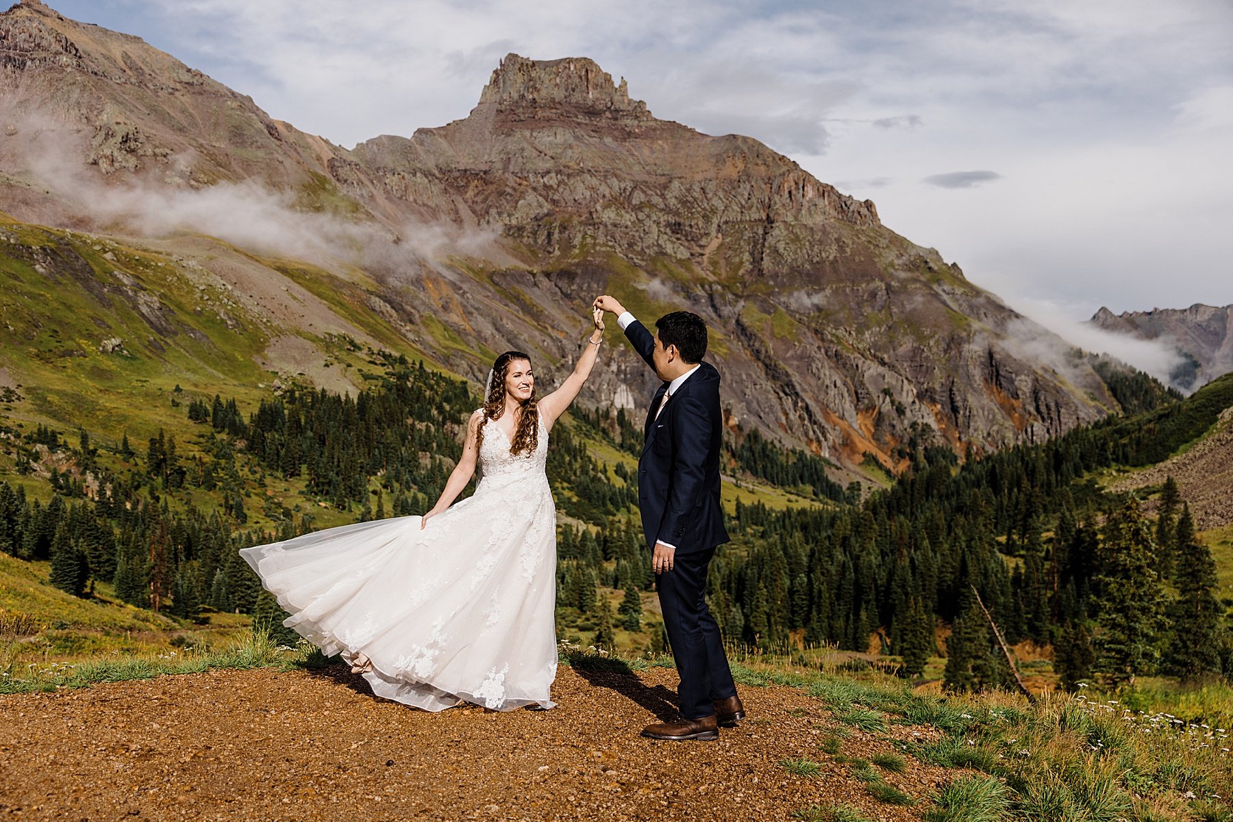 Jeep-Elopement-in-Ouray-Colorado_0032.jpg