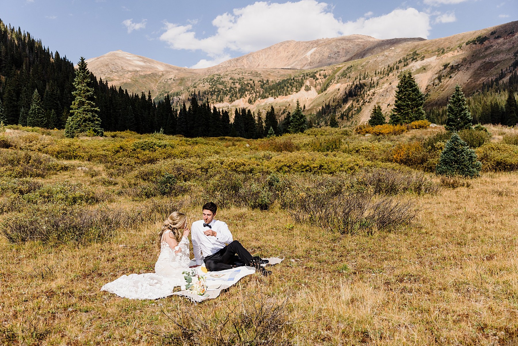 Sunset-Elopement-in-Buena-Vista-Colorado_0020.jpg