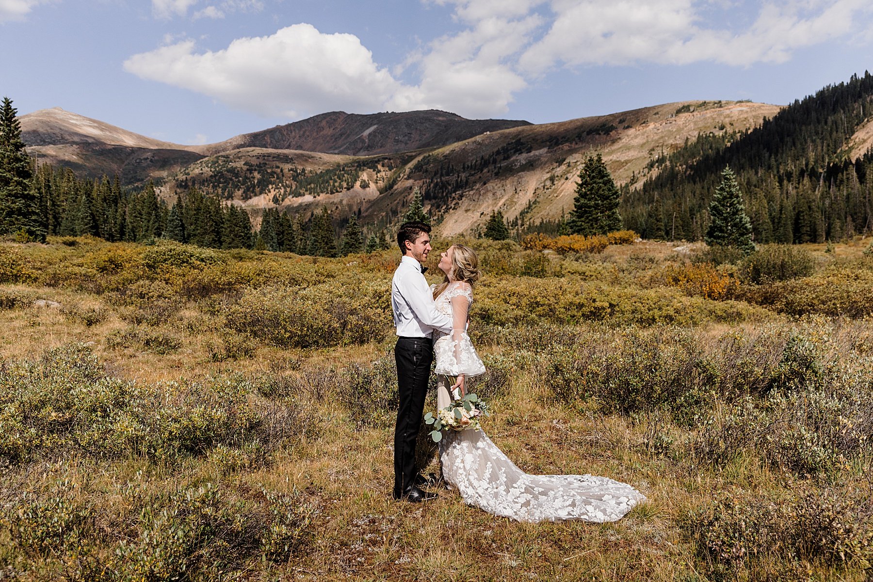 Sunset-Elopement-in-Buena-Vista-Colorado_0025.jpg