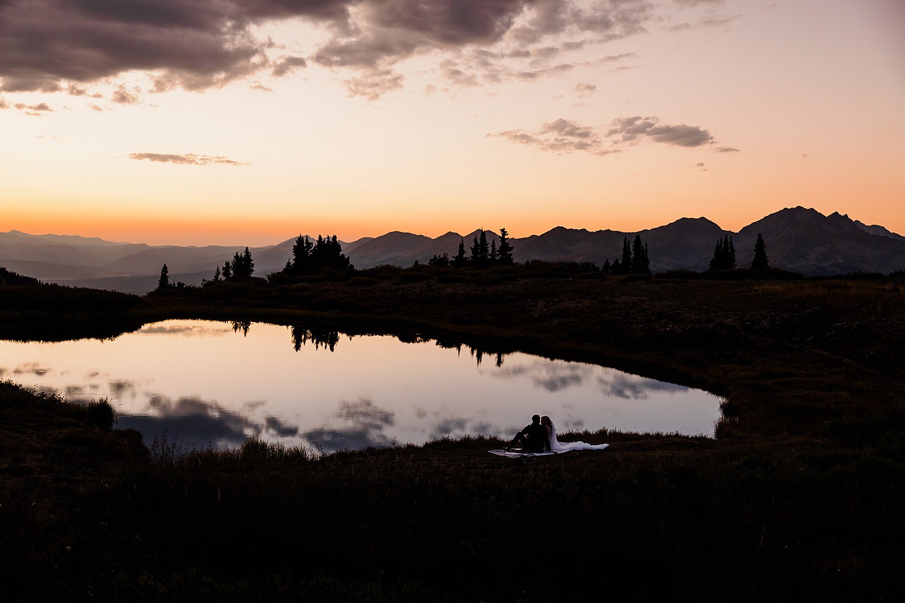 Sunset-Elopement-in-Buena-Vista-Colorado_0075.jpg