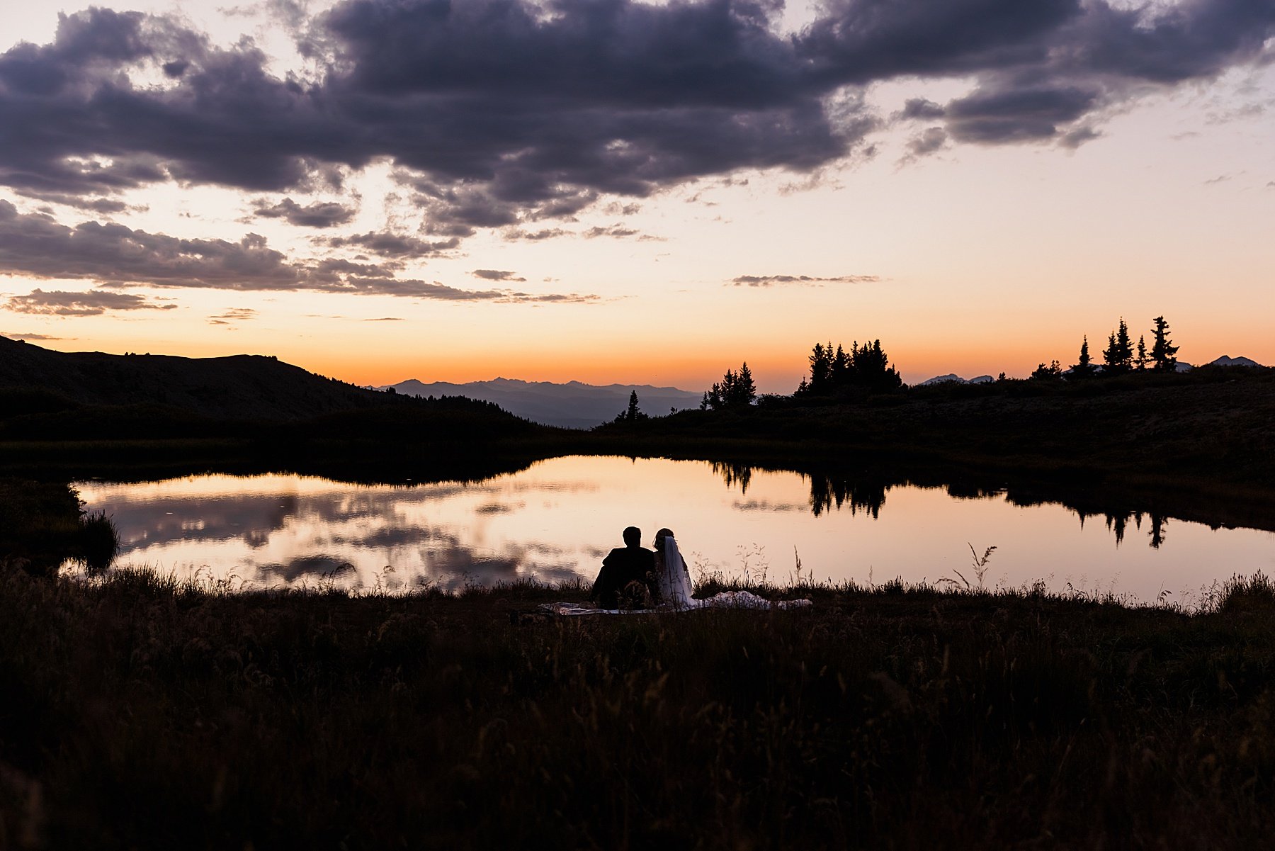 Sunset-Elopement-in-Buena-Vista-Colorado_0076.jpg