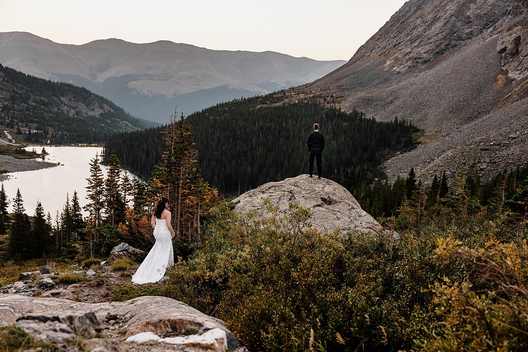 Elopement-with-a-Dog-in-Colorado_0007.jpg