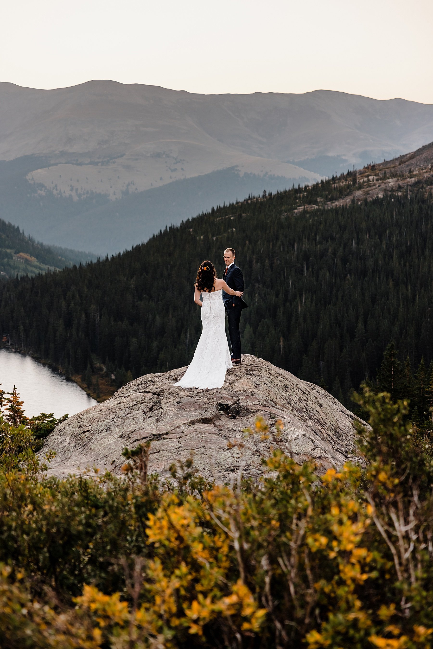 Elopement-with-a-Dog-in-Colorado_0008.jpg