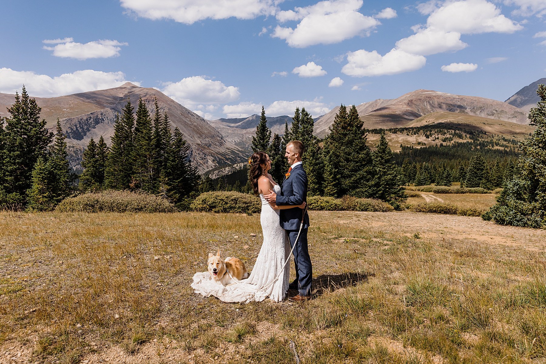 Elopement-with-a-Dog-in-Colorado_0057.jpg