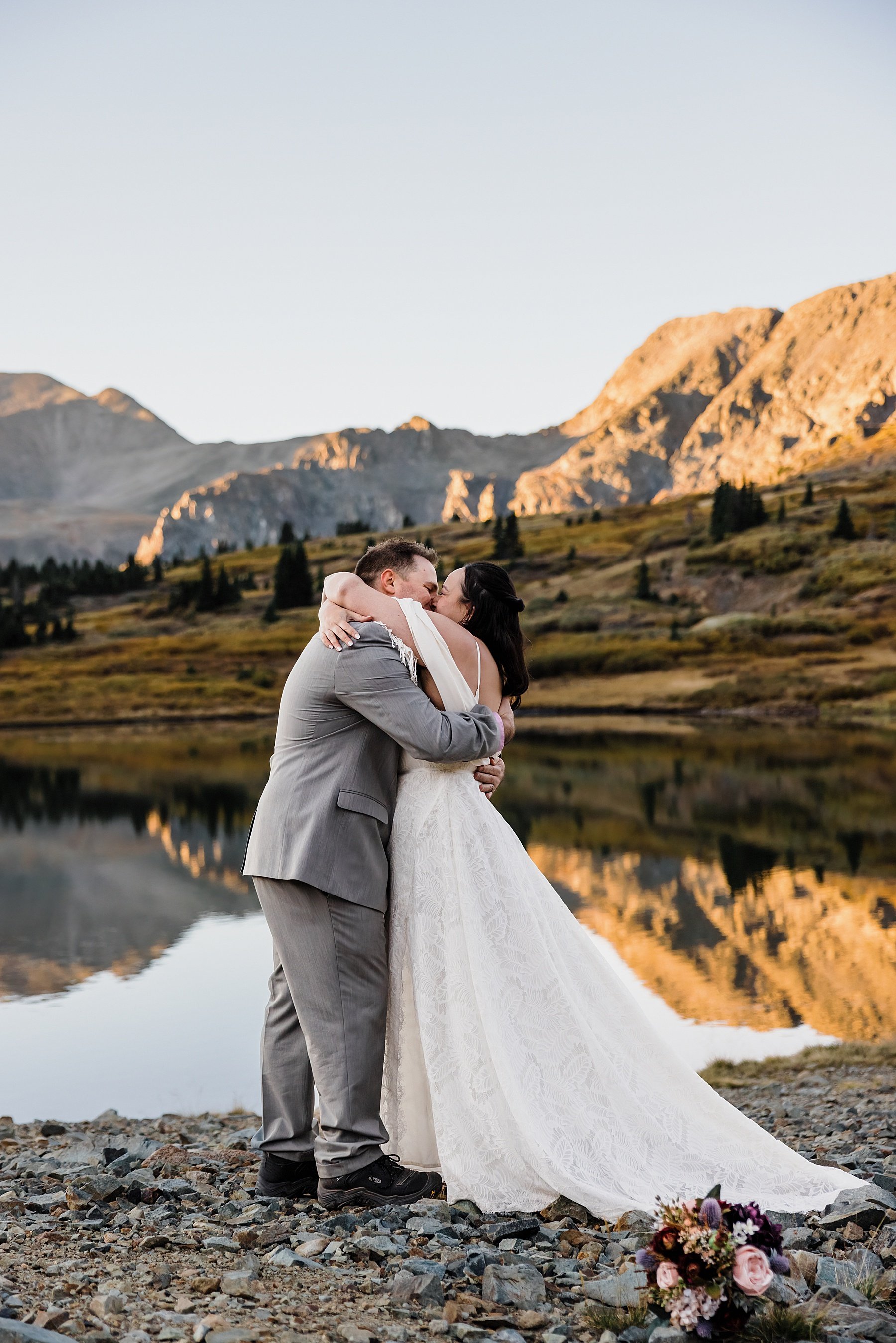 Colorado-Sunrise-Off-Road-Elopement-at-an-Alpine-Lake_0019.jpg