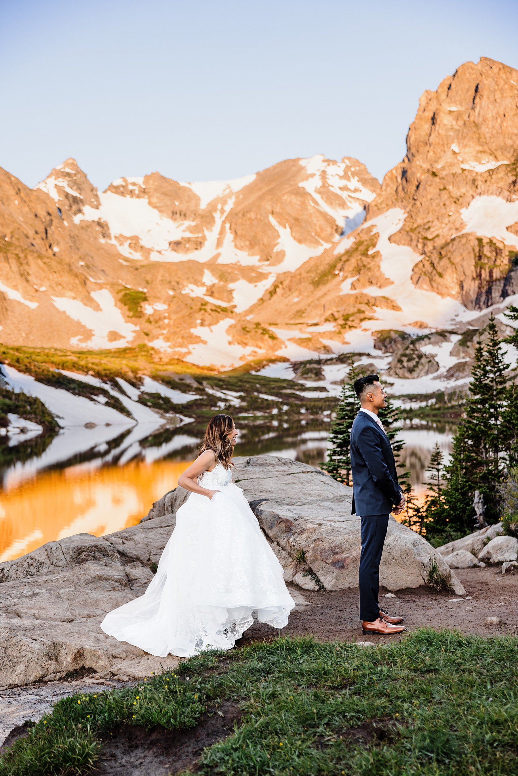 Colorado-Sunrise-Hiking-Elopement-Photographer_0011.jpg