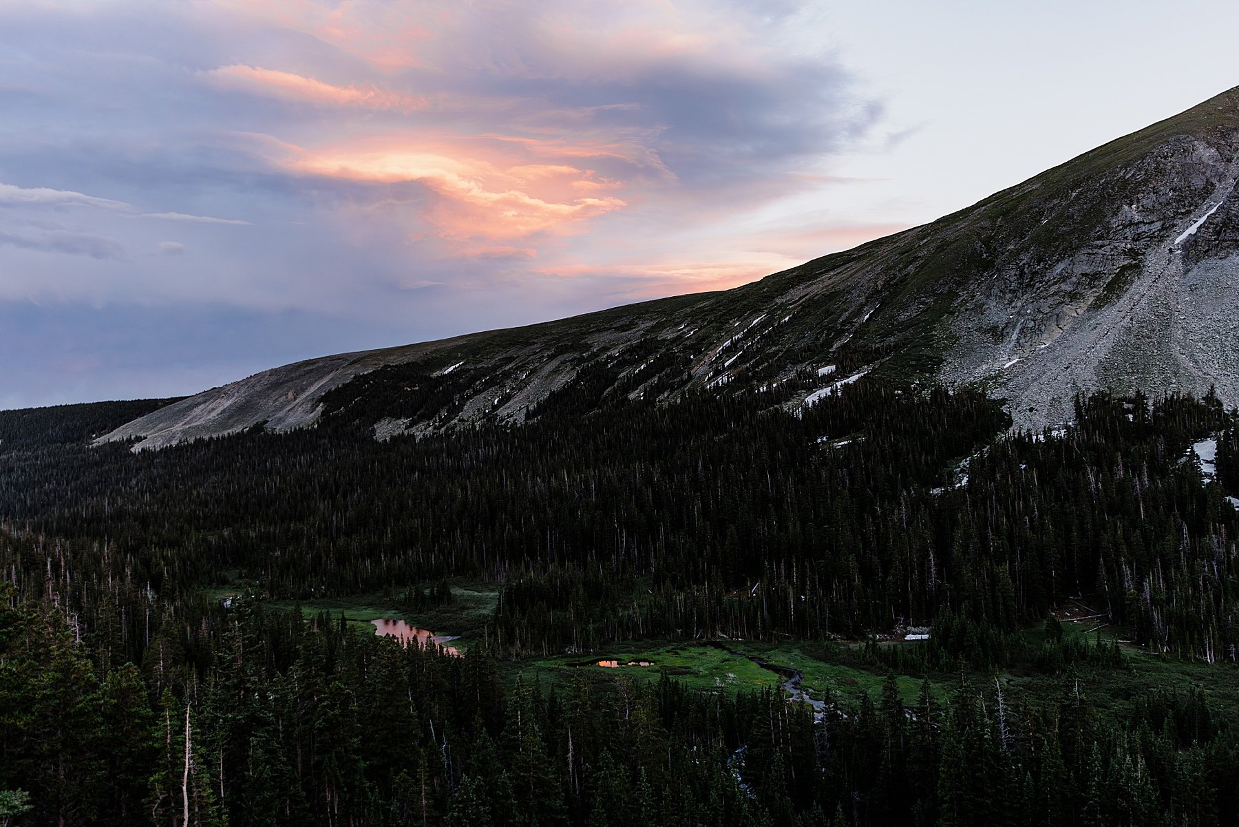Colorado-Sunset-Hiking-Elopement-at-an-Alpine-Lake_0055.jpg