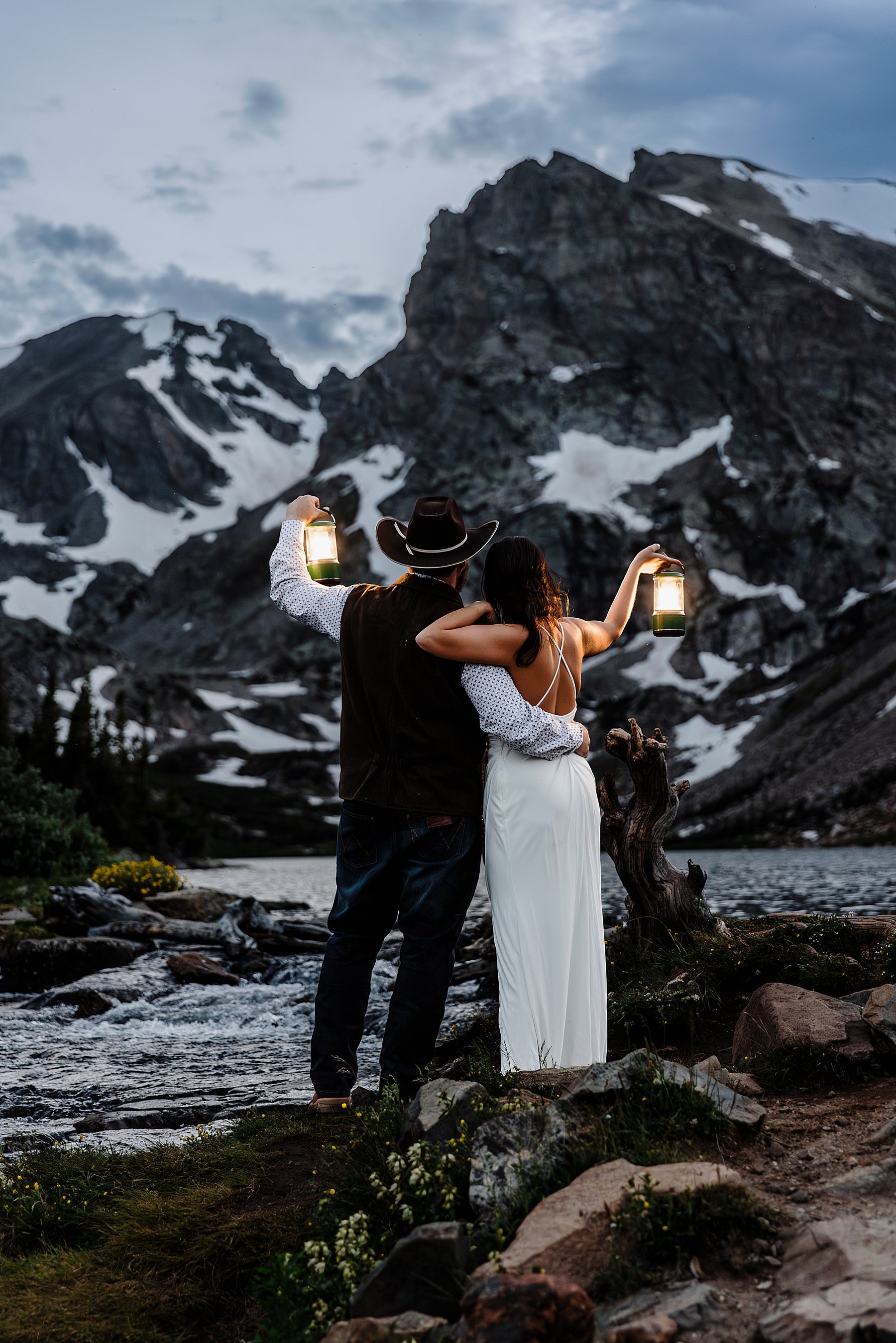 Colorado-Sunset-Hiking-Elopement-at-an-Alpine-Lake_0060.jpg