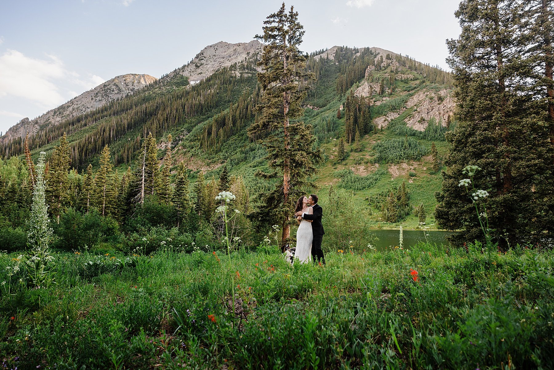 Colorado-Alpine-Lake-Hiking-Elopement-in-Crested-Butte_0070.jpg