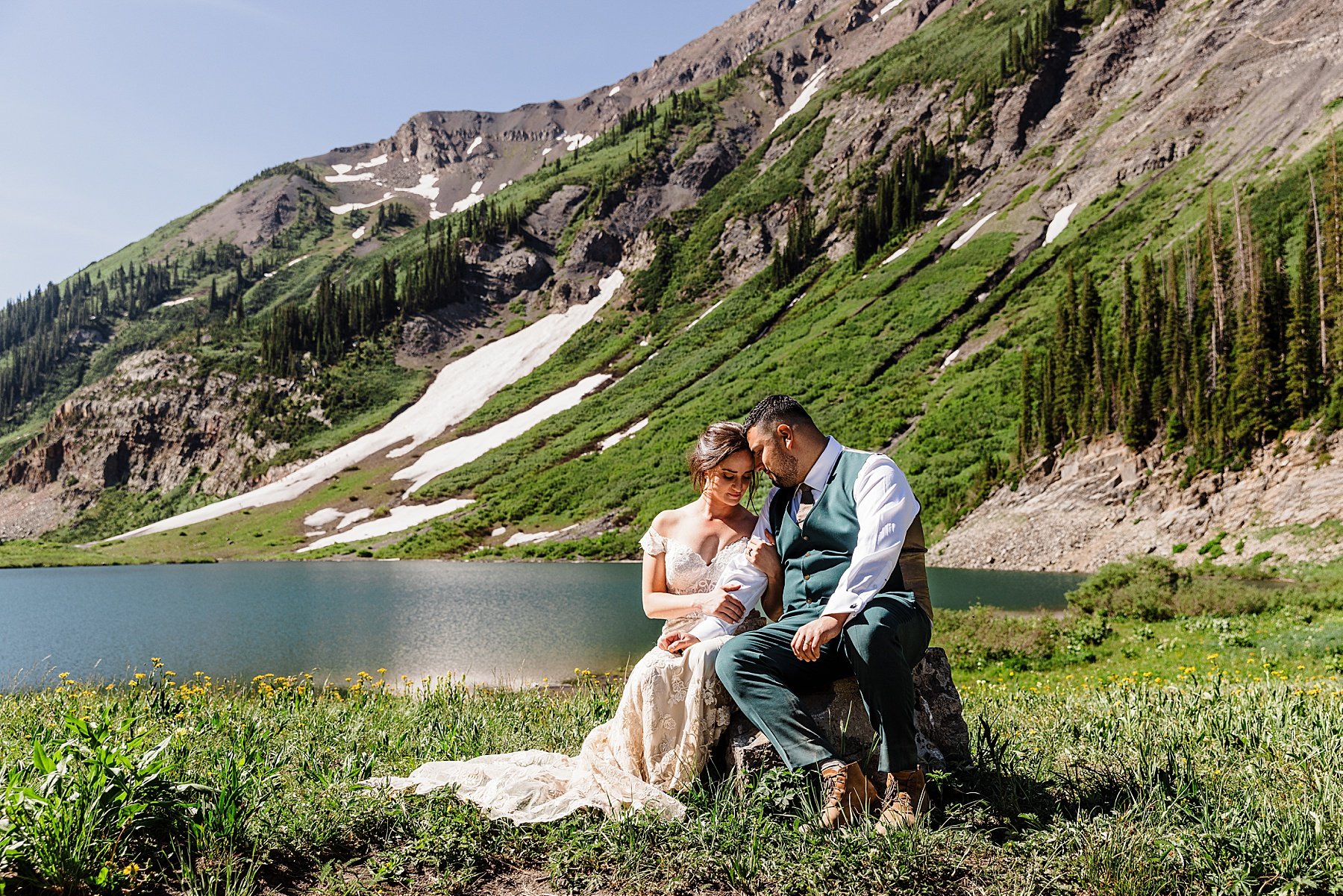 Crested-Butte-Colorado-Elopement-at-Sunrise_0061.jpg