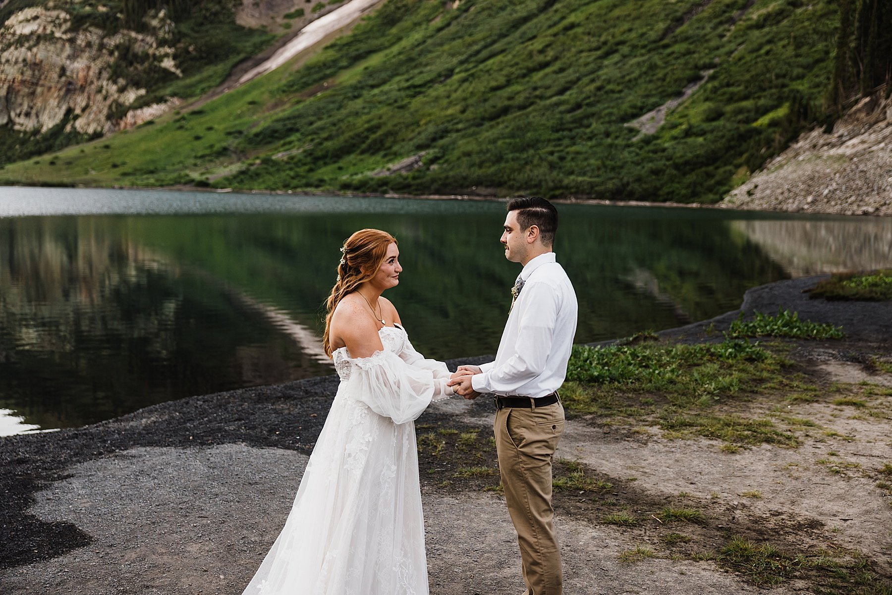 Crested-Butte-Colorado-Elopement-at-Sunrise_0077.jpg