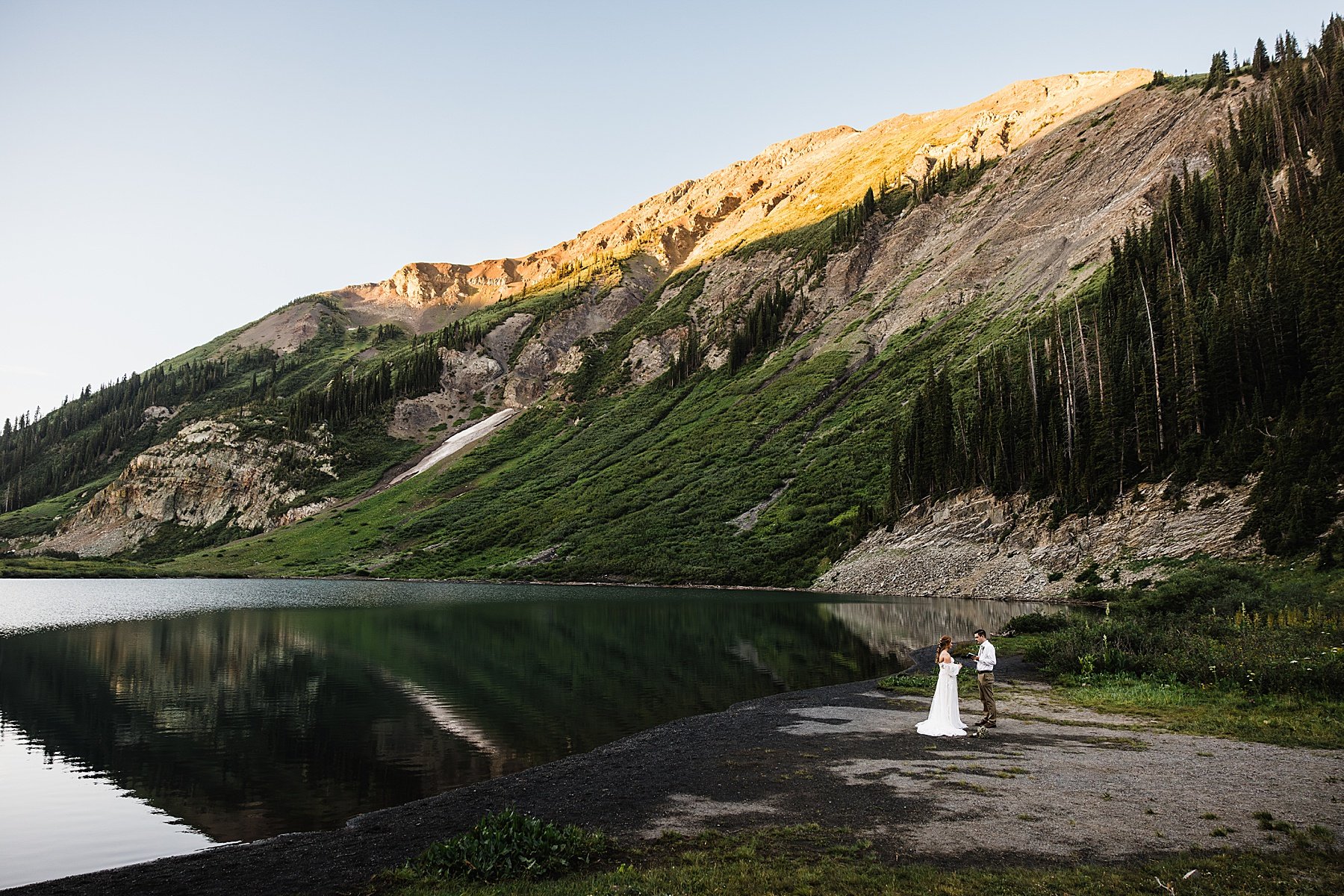 Crested-Butte-Colorado-Elopement-at-Sunrise_0087.jpg