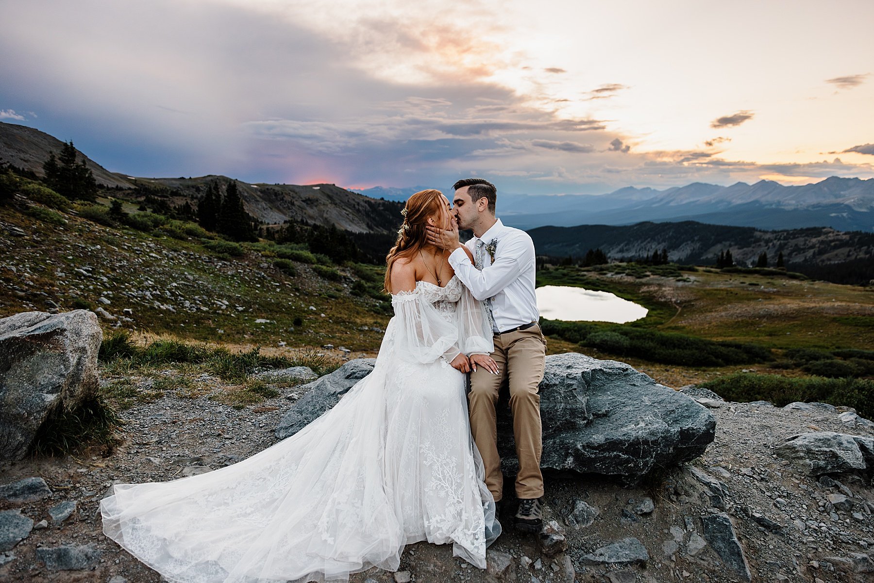 Crested-Butte-Colorado-Elopement-at-Sunrise_0145.jpg