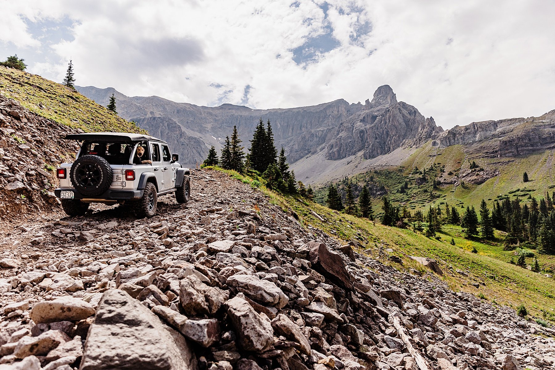 Ouray-Jeep-Elopement-in-Colorado_0027.jpg