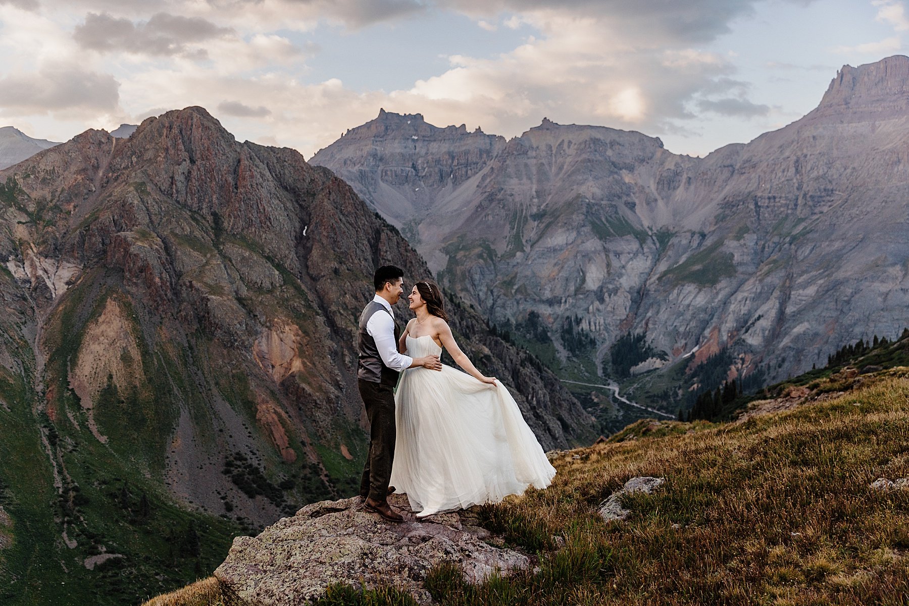 Ouray-Jeep-Elopement-in-Colorado_0073.jpg