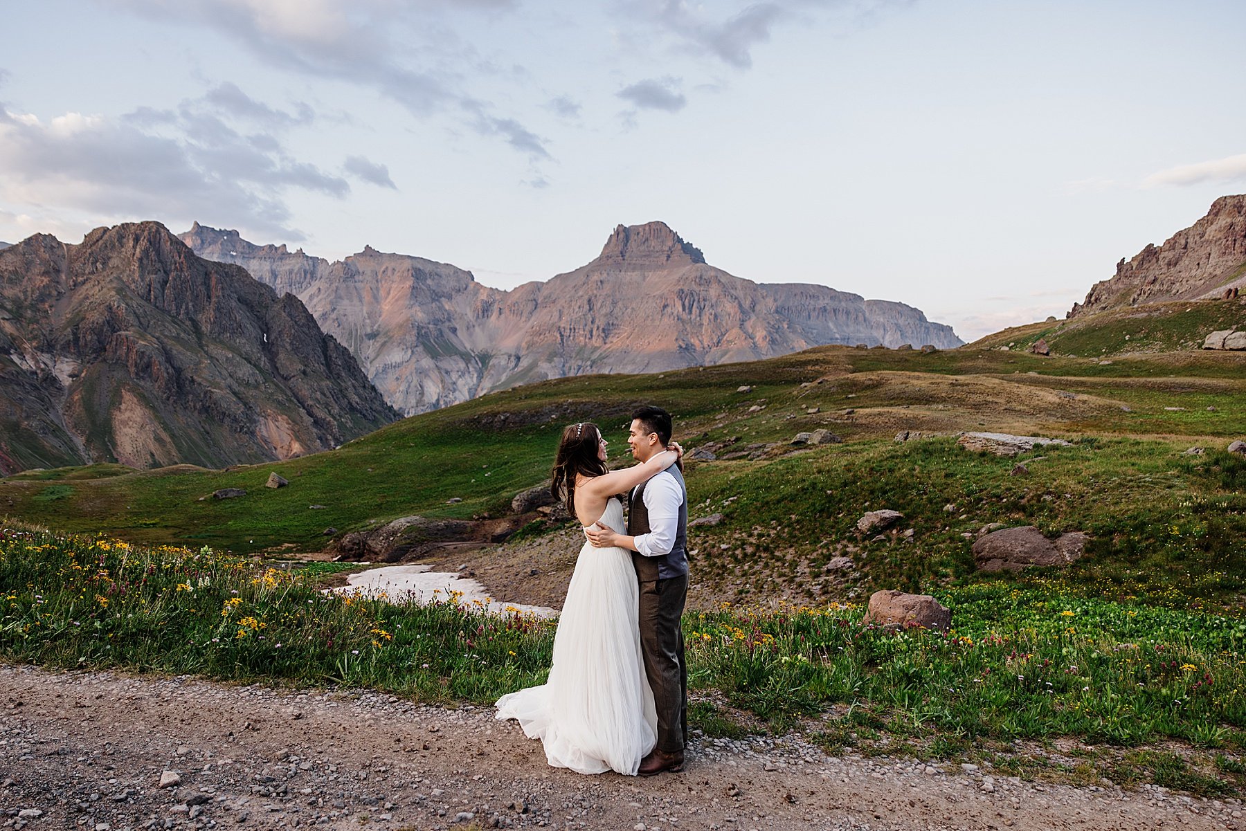 Ouray-Jeep-Elopement-in-Colorado_0075.jpg