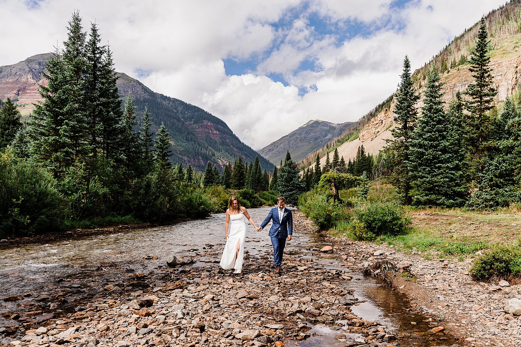 Sunrise-Ouray-Jeep-Elopement-in-Colorado_0054.jpg