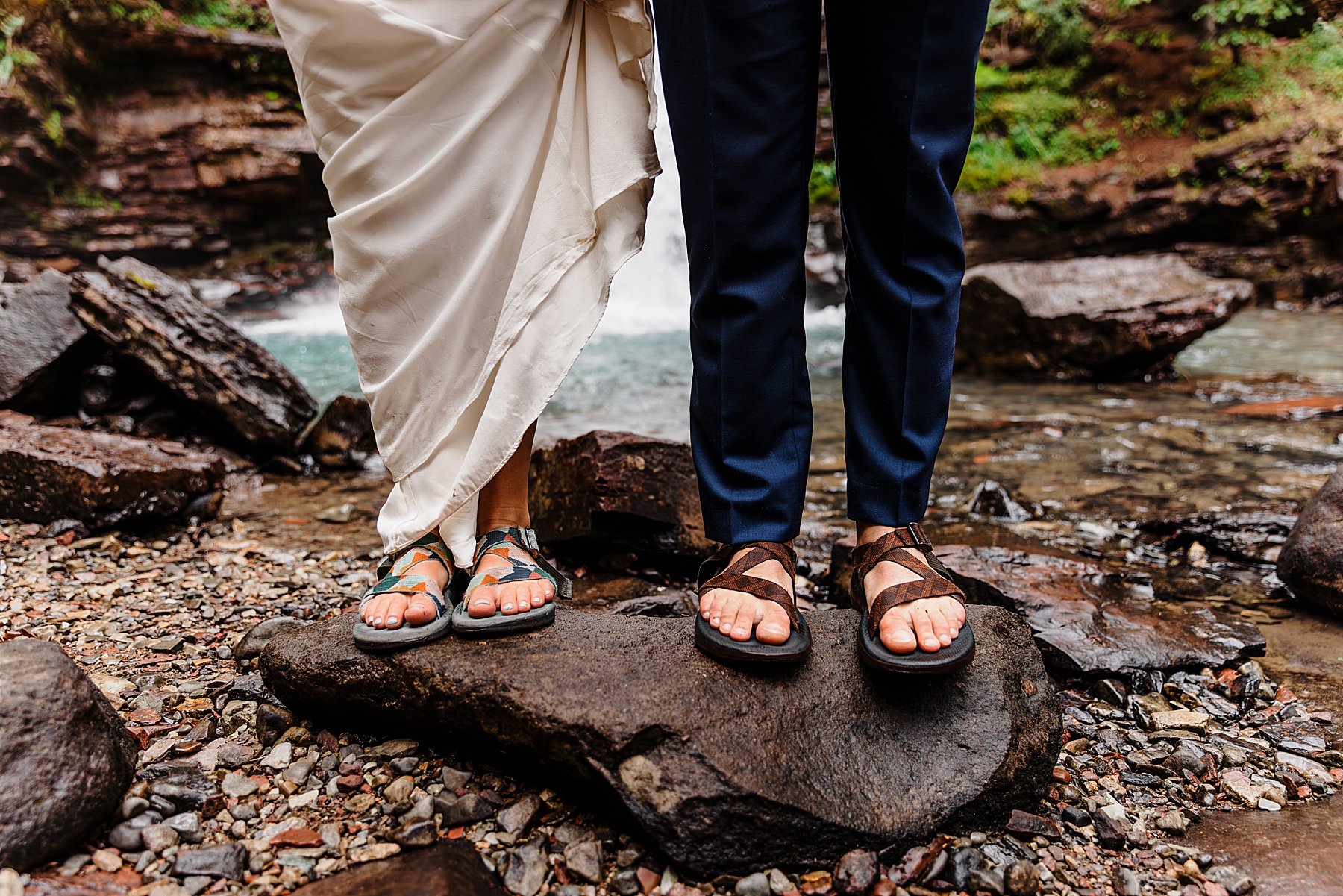 Sunrise-Ouray-Jeep-Elopement-in-Colorado_0063.jpg