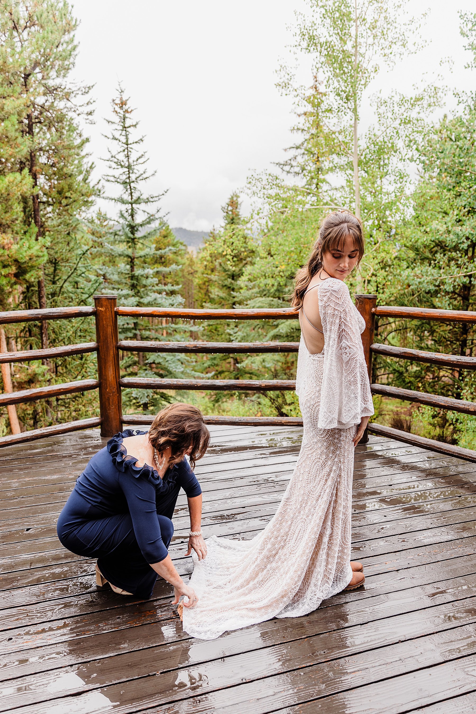 Snowy-Fall-Elopement-in-Breckenridge-Colorado_0003.jpg