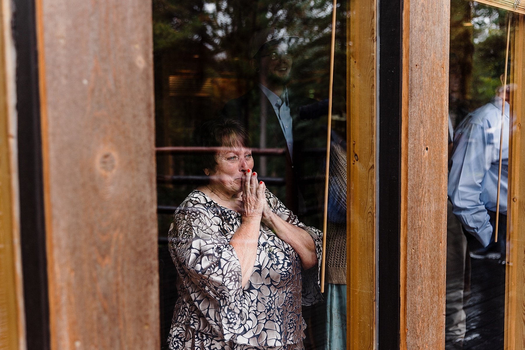 Snowy-Fall-Elopement-in-Breckenridge-Colorado_0010.jpg