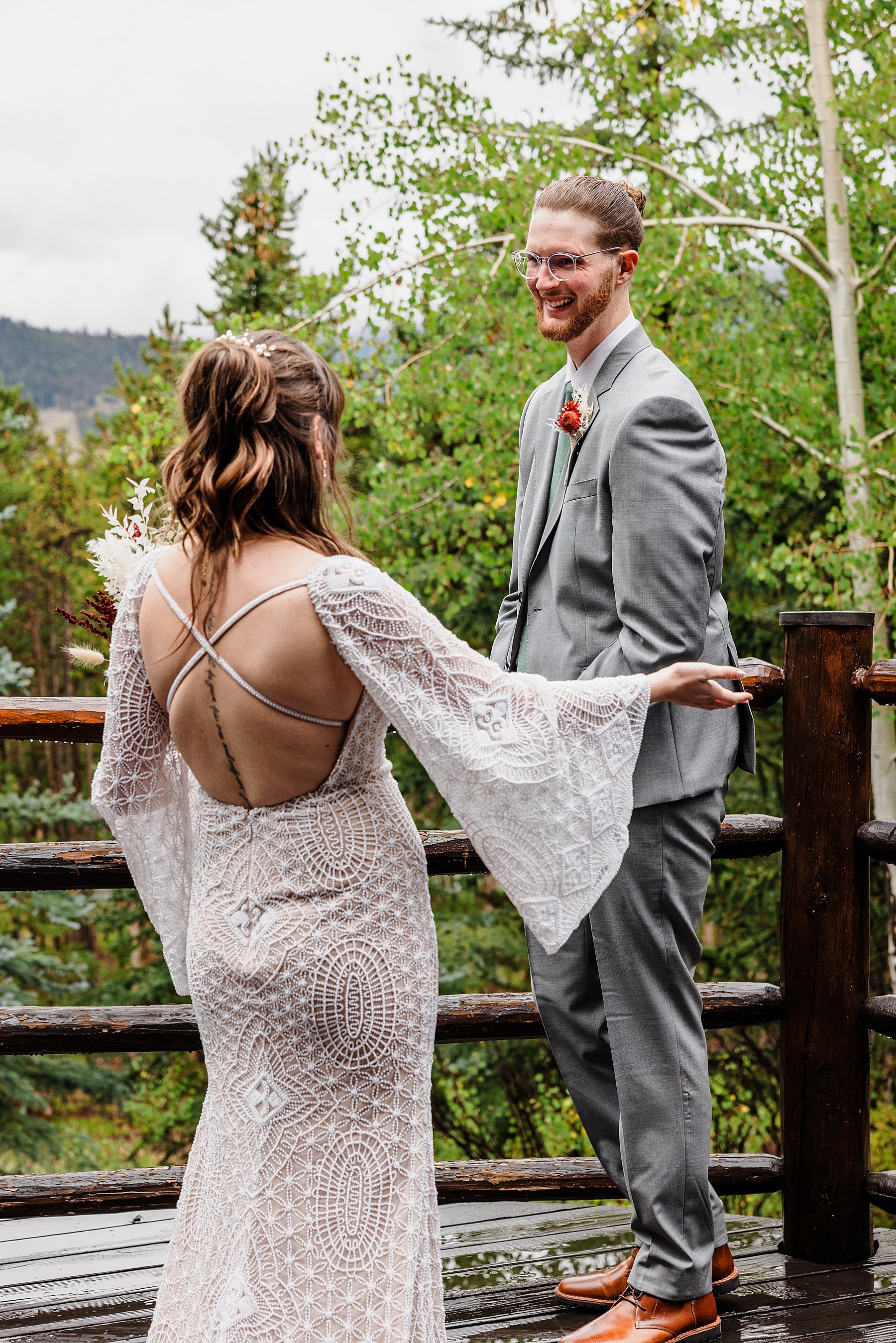 Snowy-Fall-Elopement-in-Breckenridge-Colorado_0009.jpg