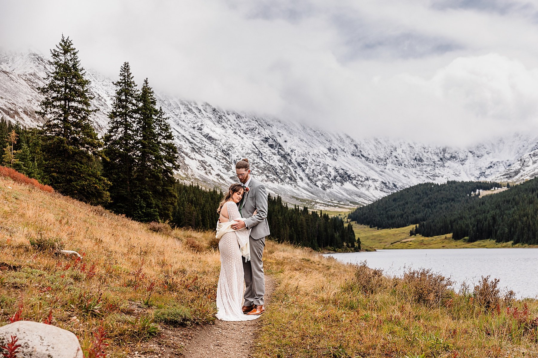 Snowy-Fall-Elopement-in-Breckenridge-Colorado_0048.jpg