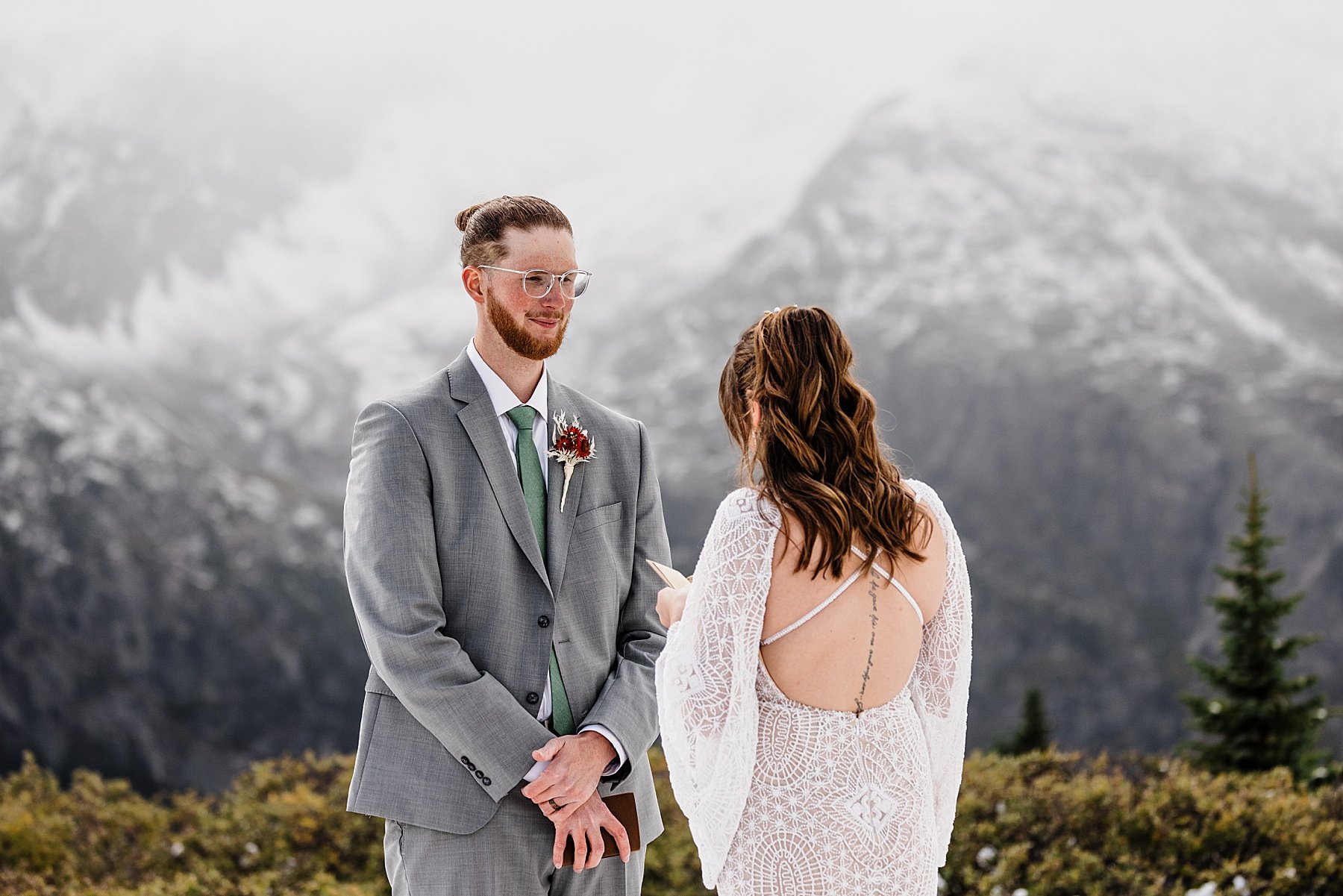 Snowy-Fall-Elopement-in-Breckenridge-Colorado_0054.jpg