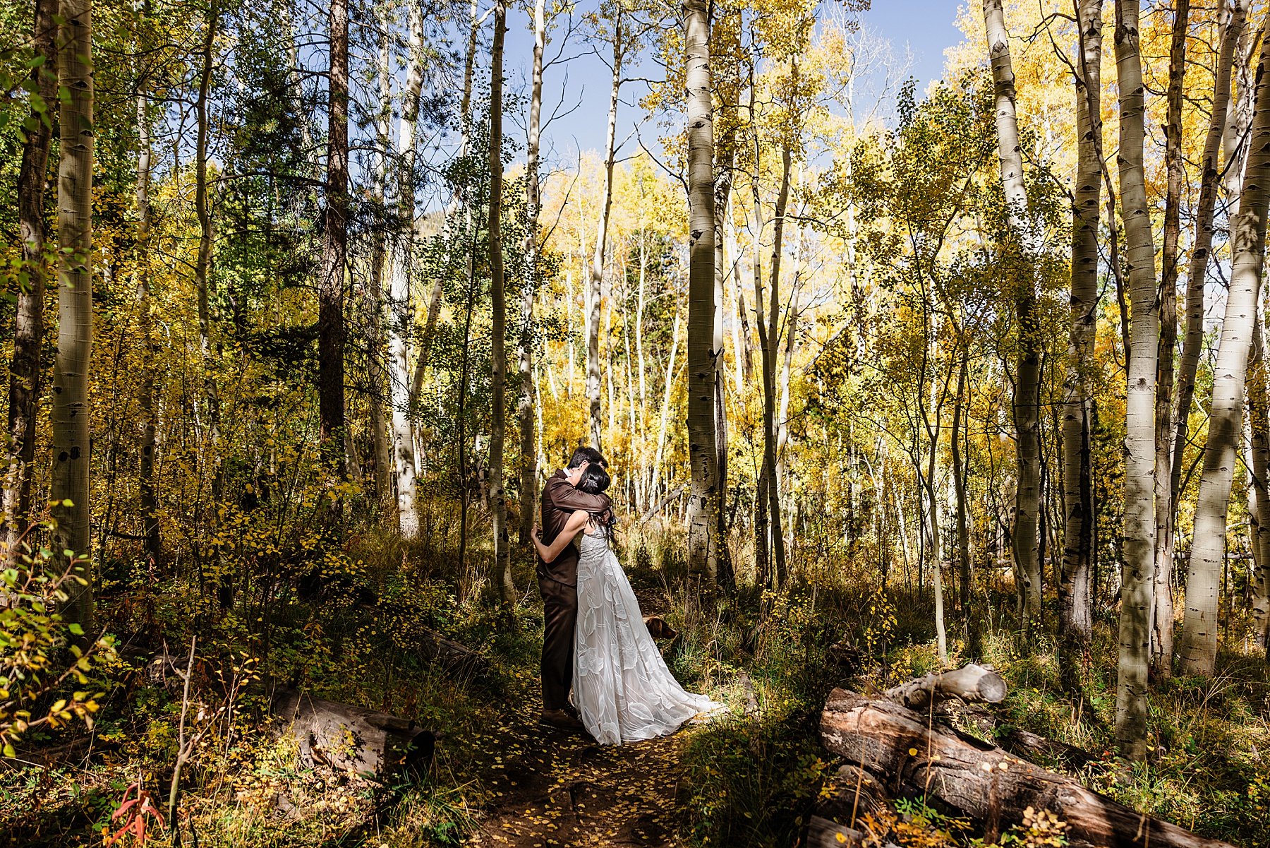 Fall-Sapphire-Point-Elopement-in-Breckenridge-Colorado_0036.jpg