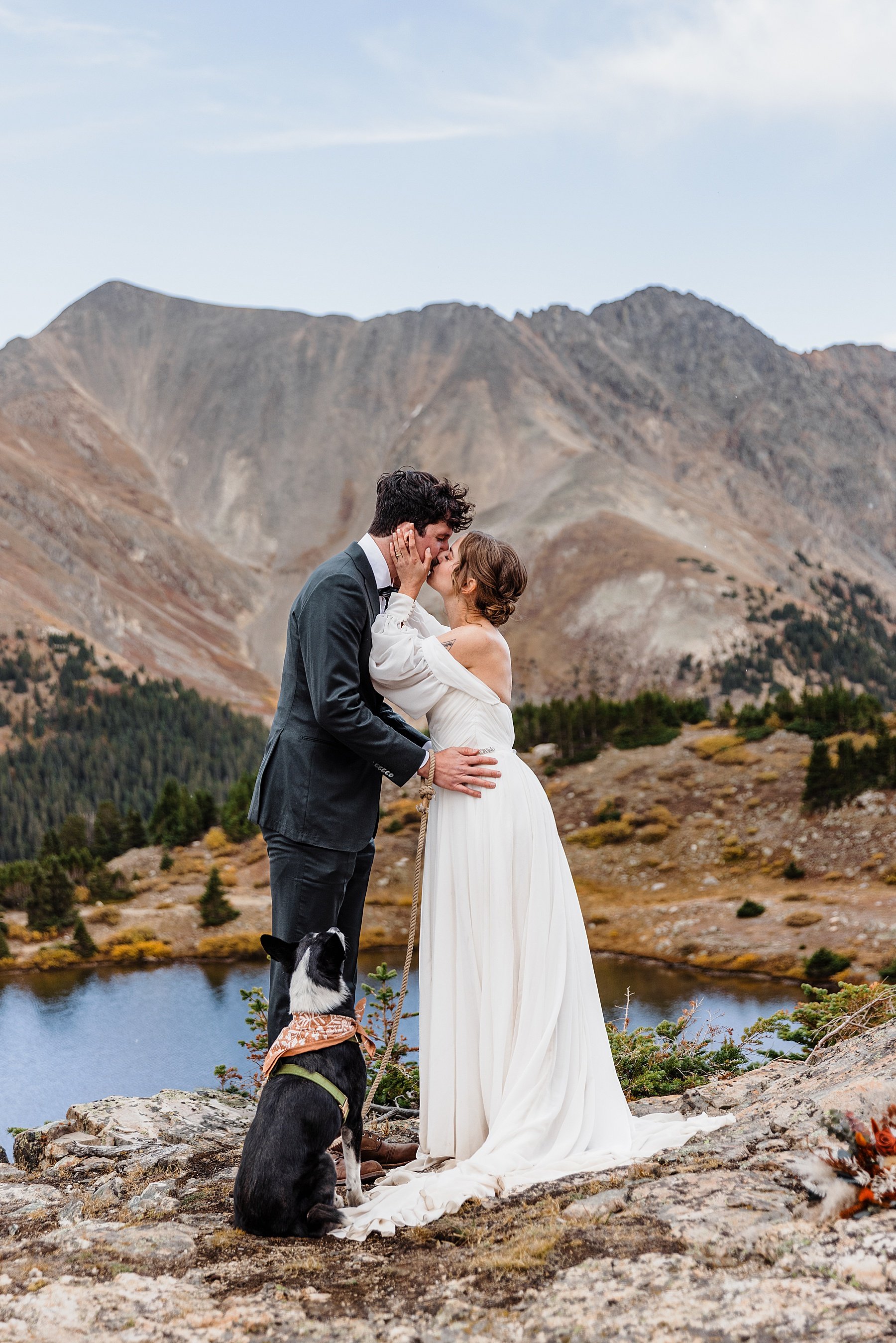 Fall-colors-elopement-in-colorado040.jpg