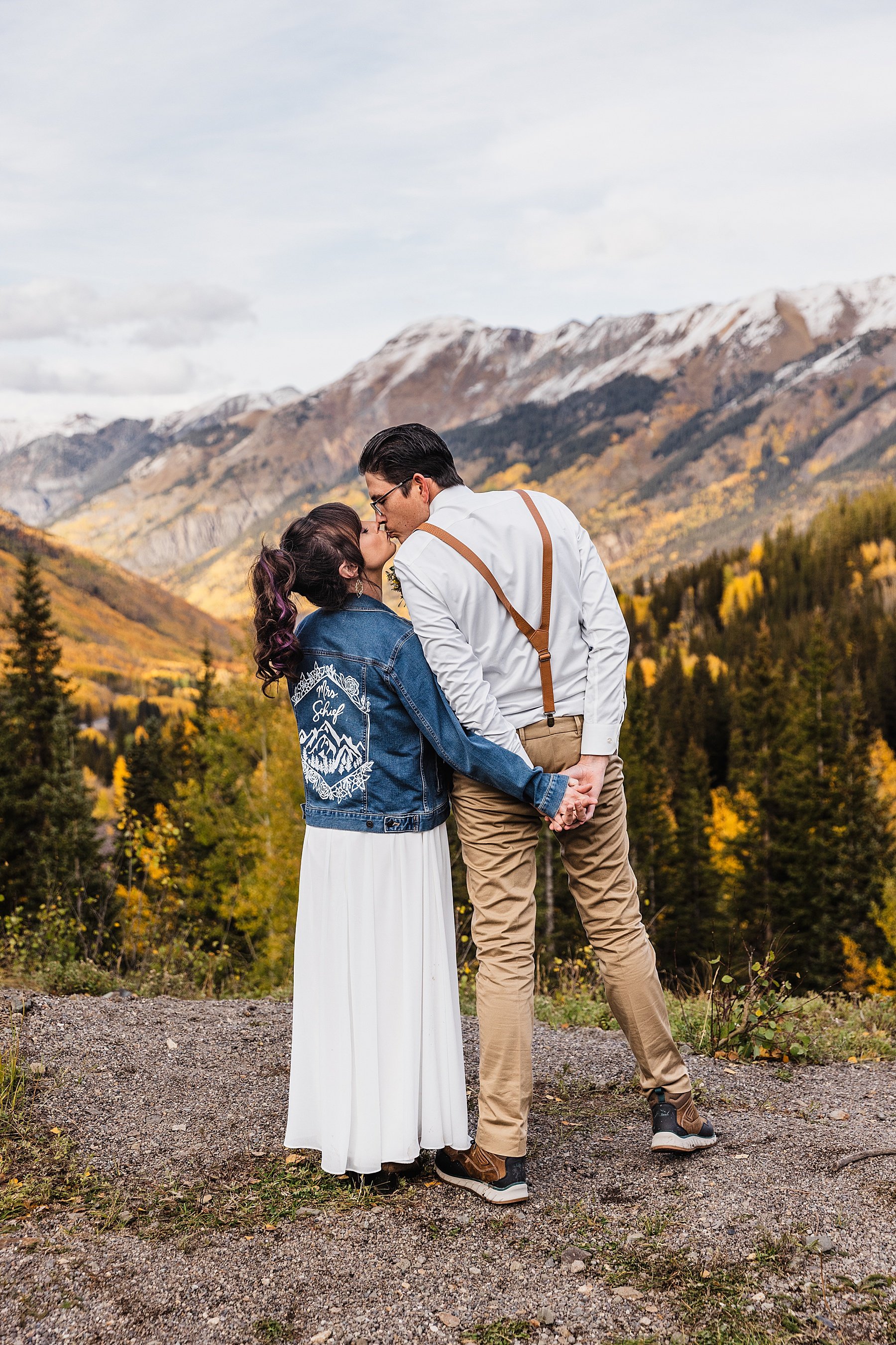 Fall-Ouray-Elopement-in-Colorado-with-Dogs_125.jpg