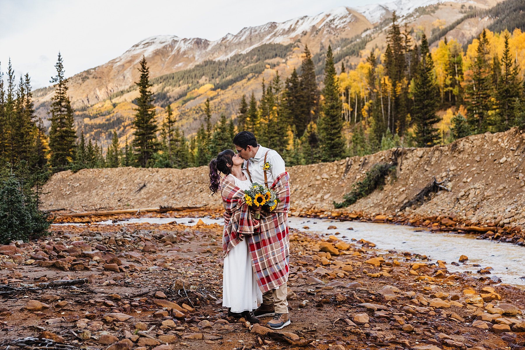 Fall-Ouray-Elopement-in-Colorado-with-Dogs_137.jpg