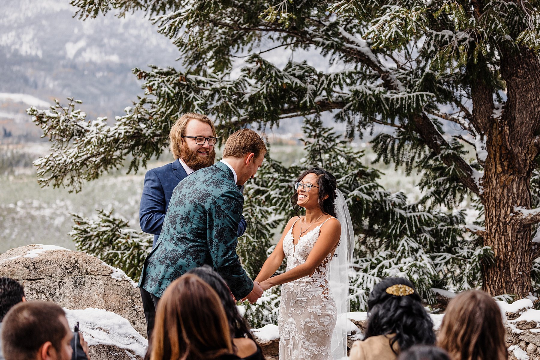 Snowy-Sapphire-Point-Elopement-in-Breckenridge-Colorado_0016.jpg